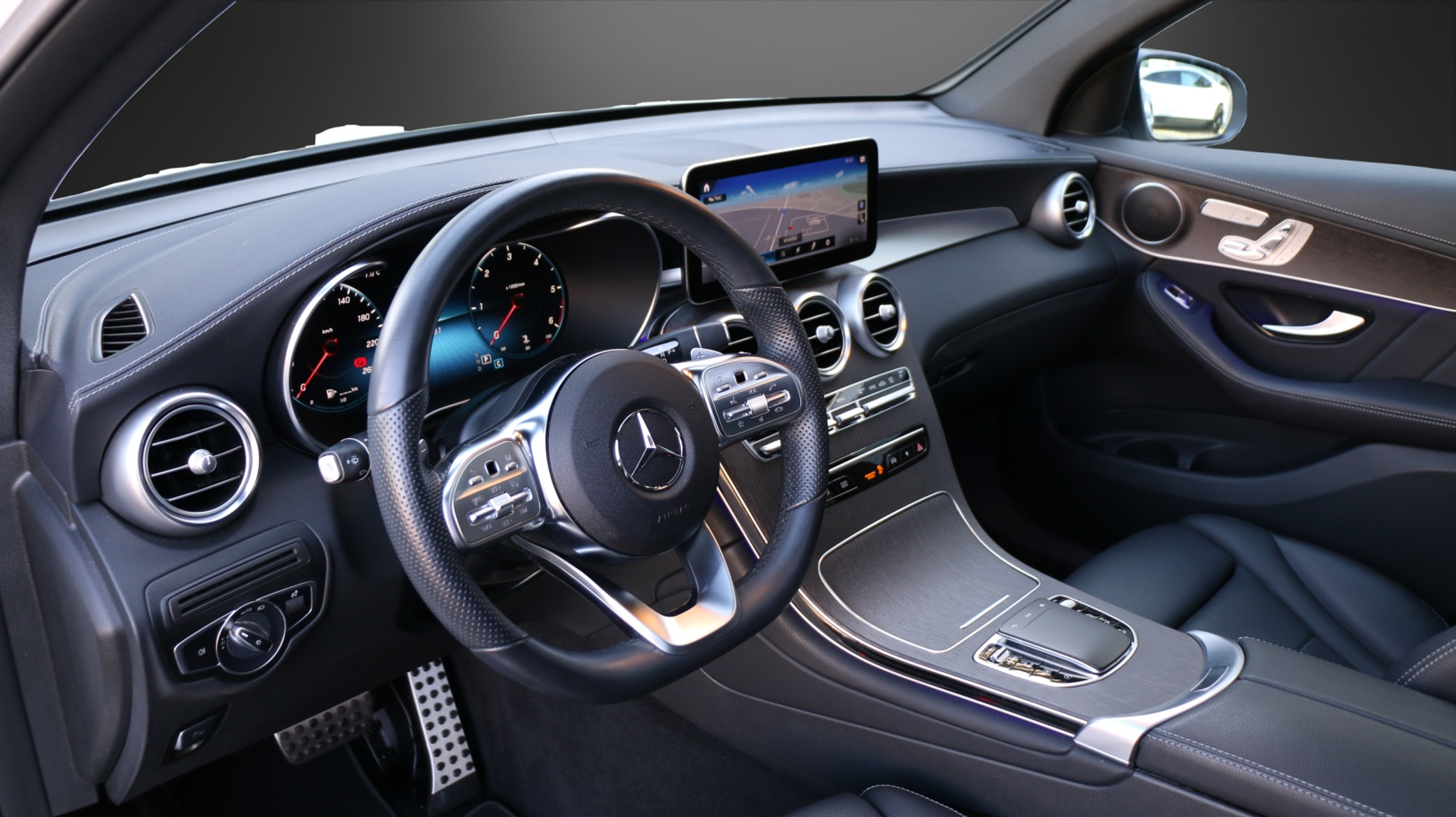 listing desktop thumbnail image 6