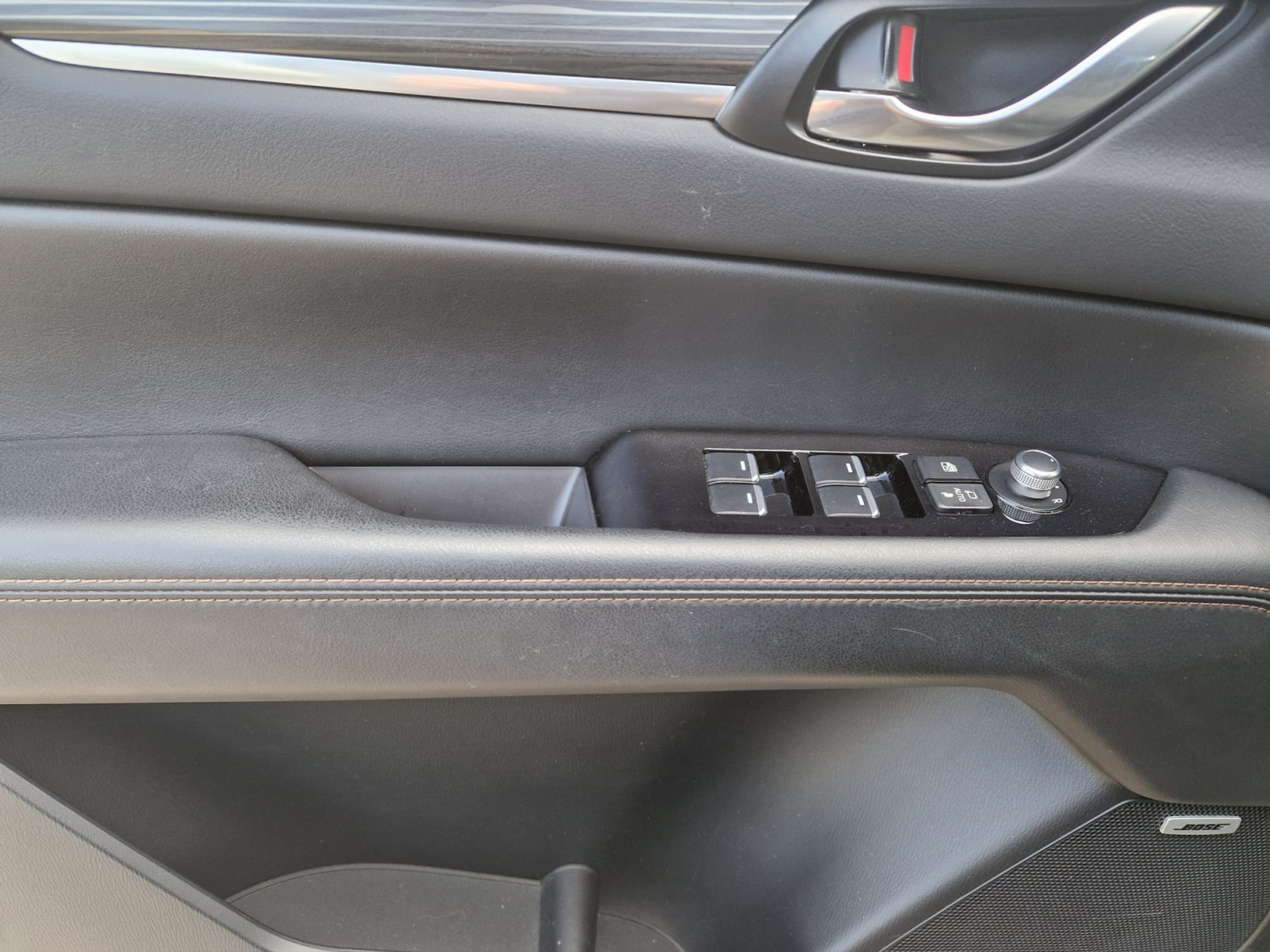 listing desktop thumbnail image 7