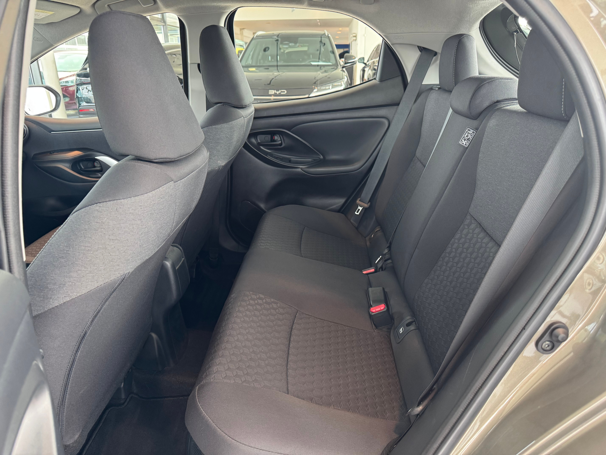 listing desktop thumbnail image 23