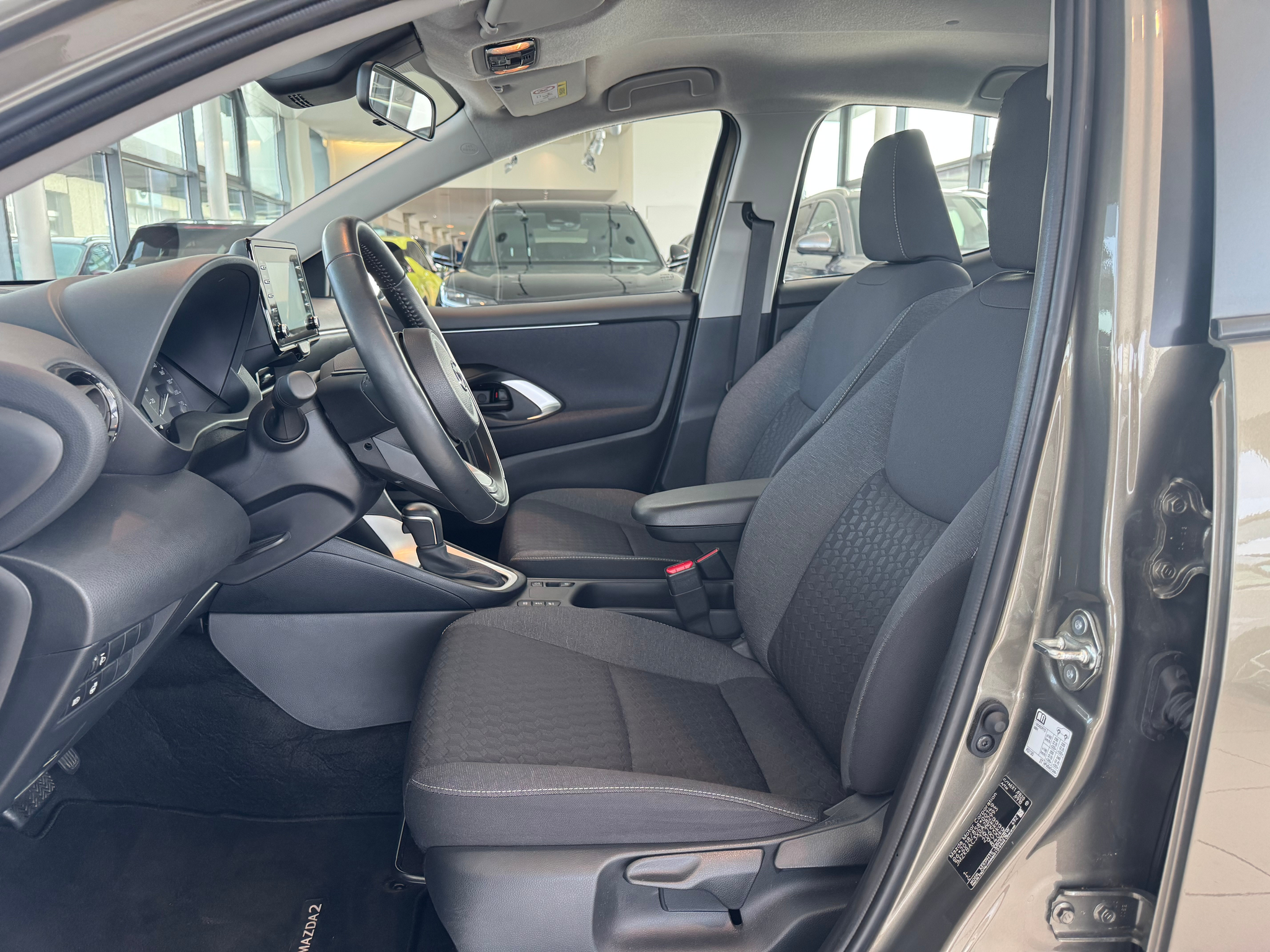 listing desktop thumbnail image 11