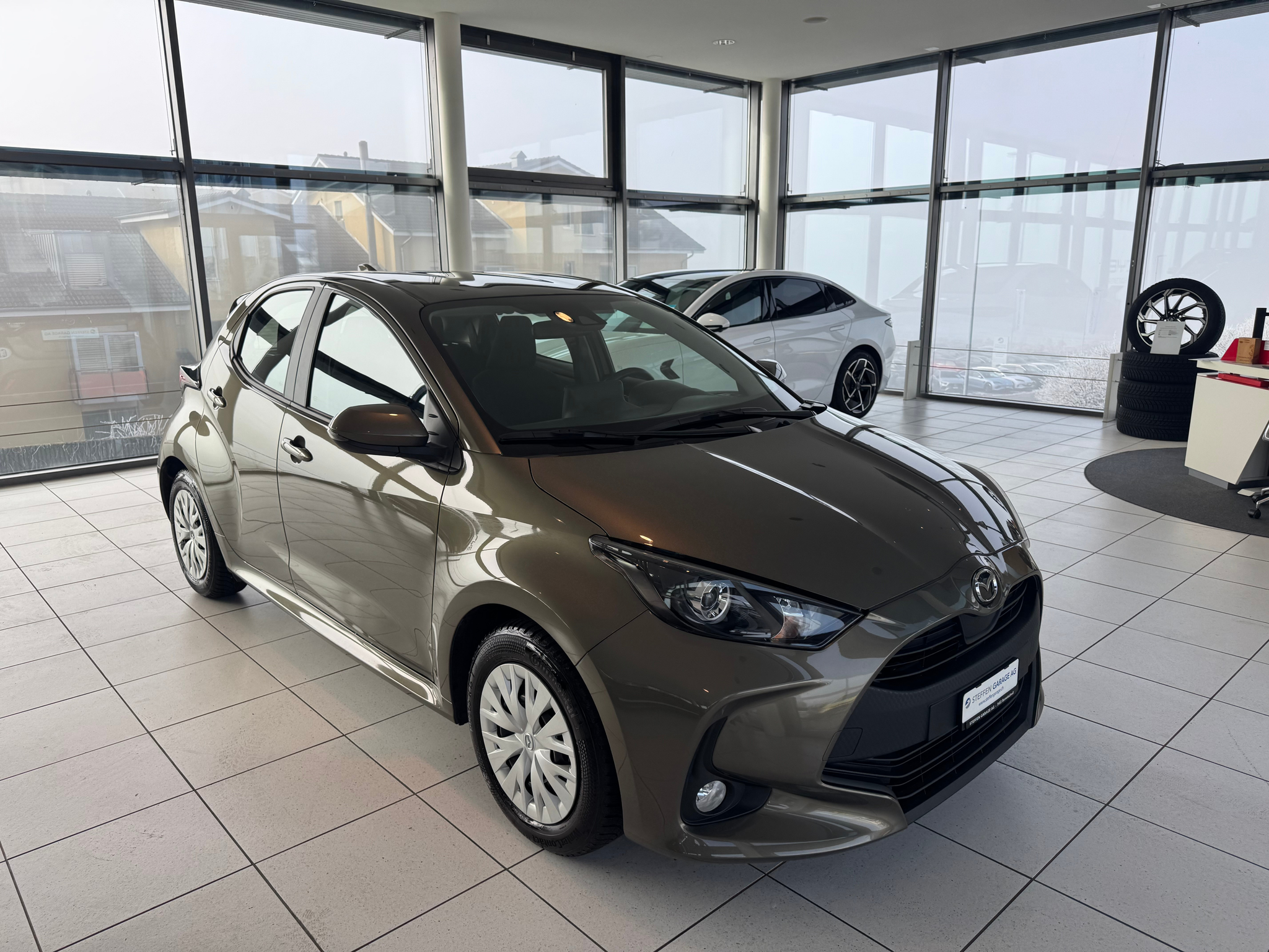 listing desktop thumbnail image 5