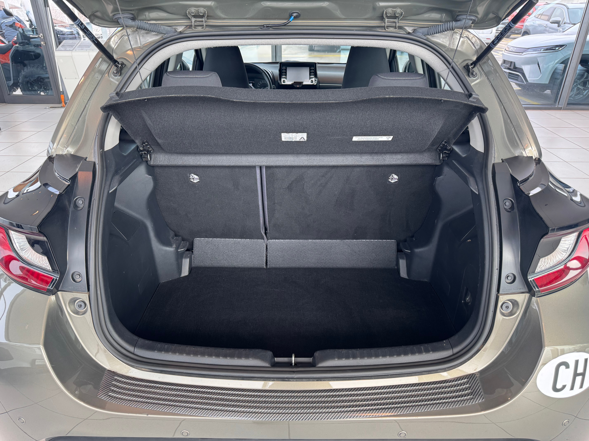 listing desktop thumbnail image 24