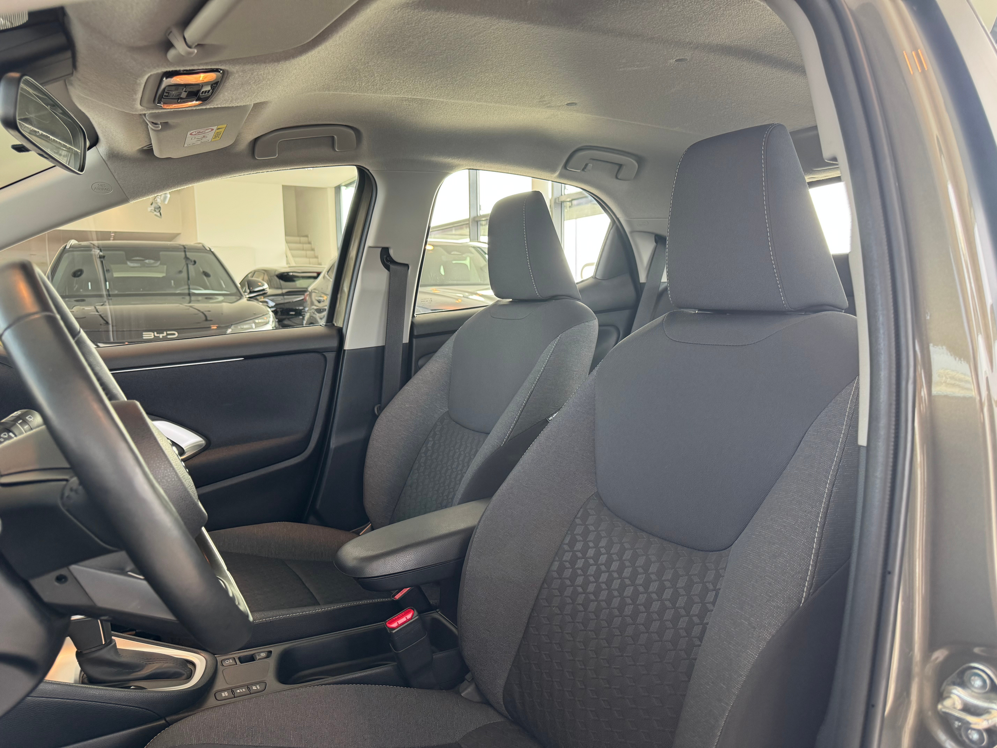 listing desktop thumbnail image 12