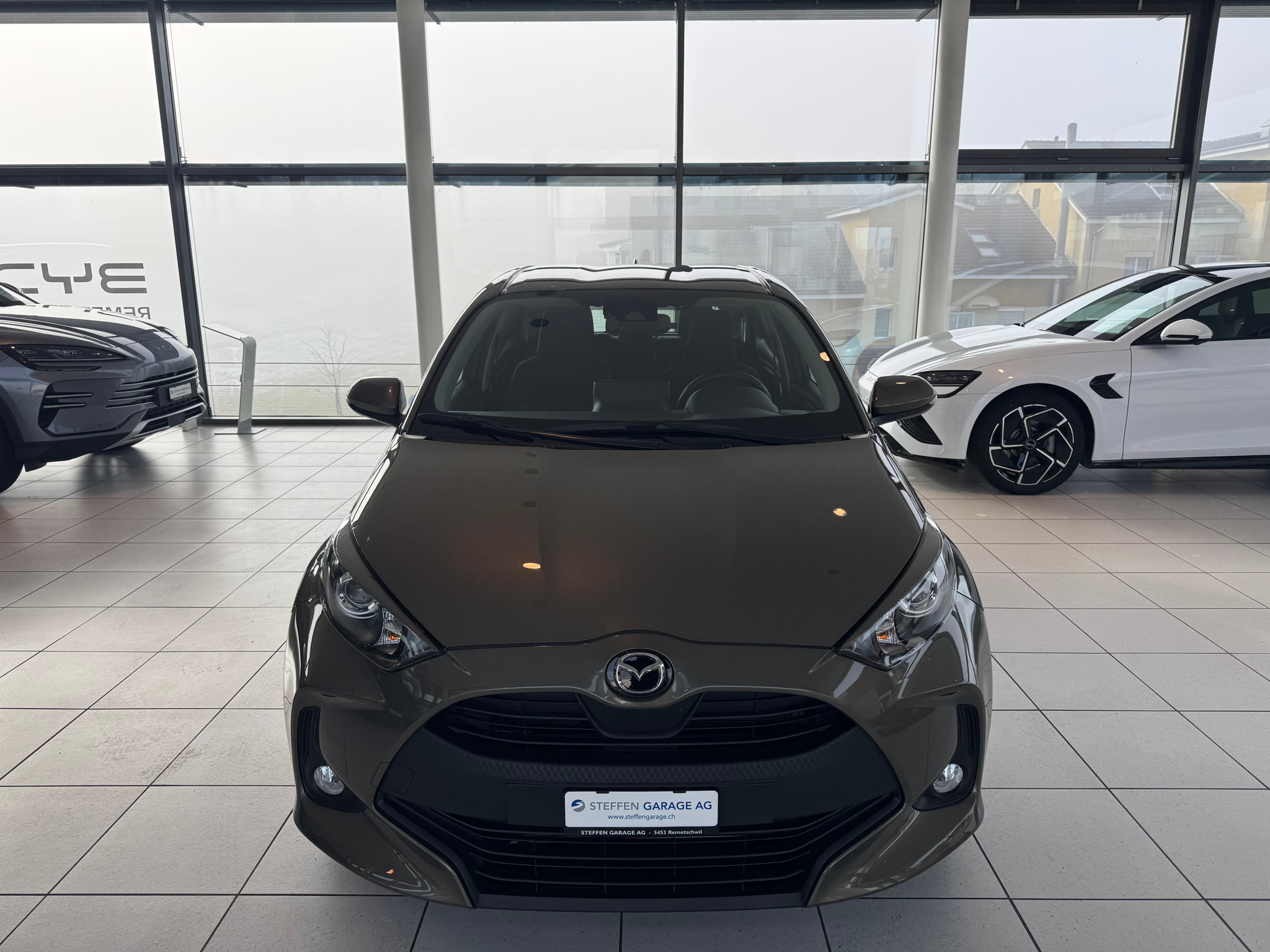 listing desktop thumbnail image 4