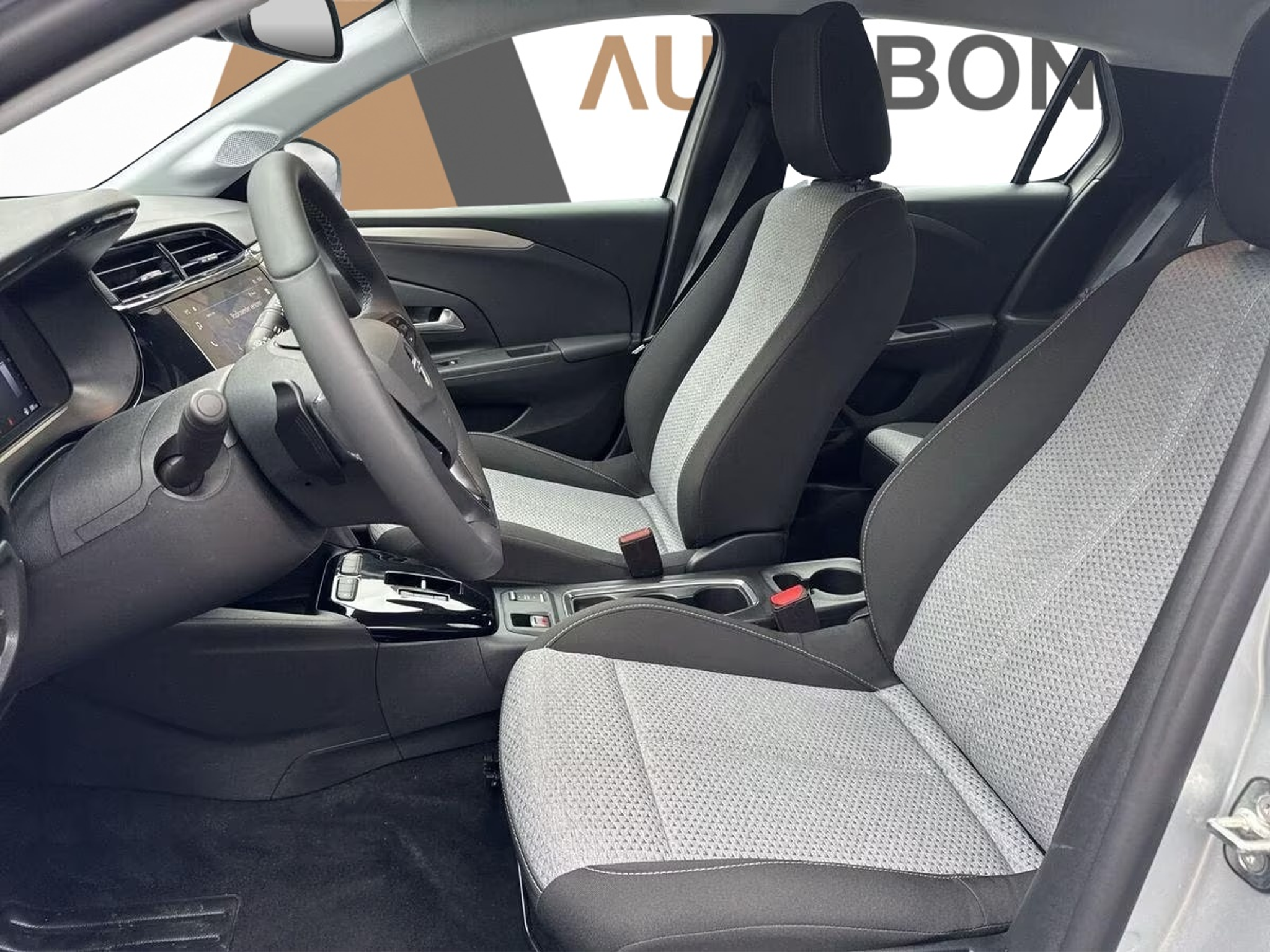 listing desktop thumbnail image 8