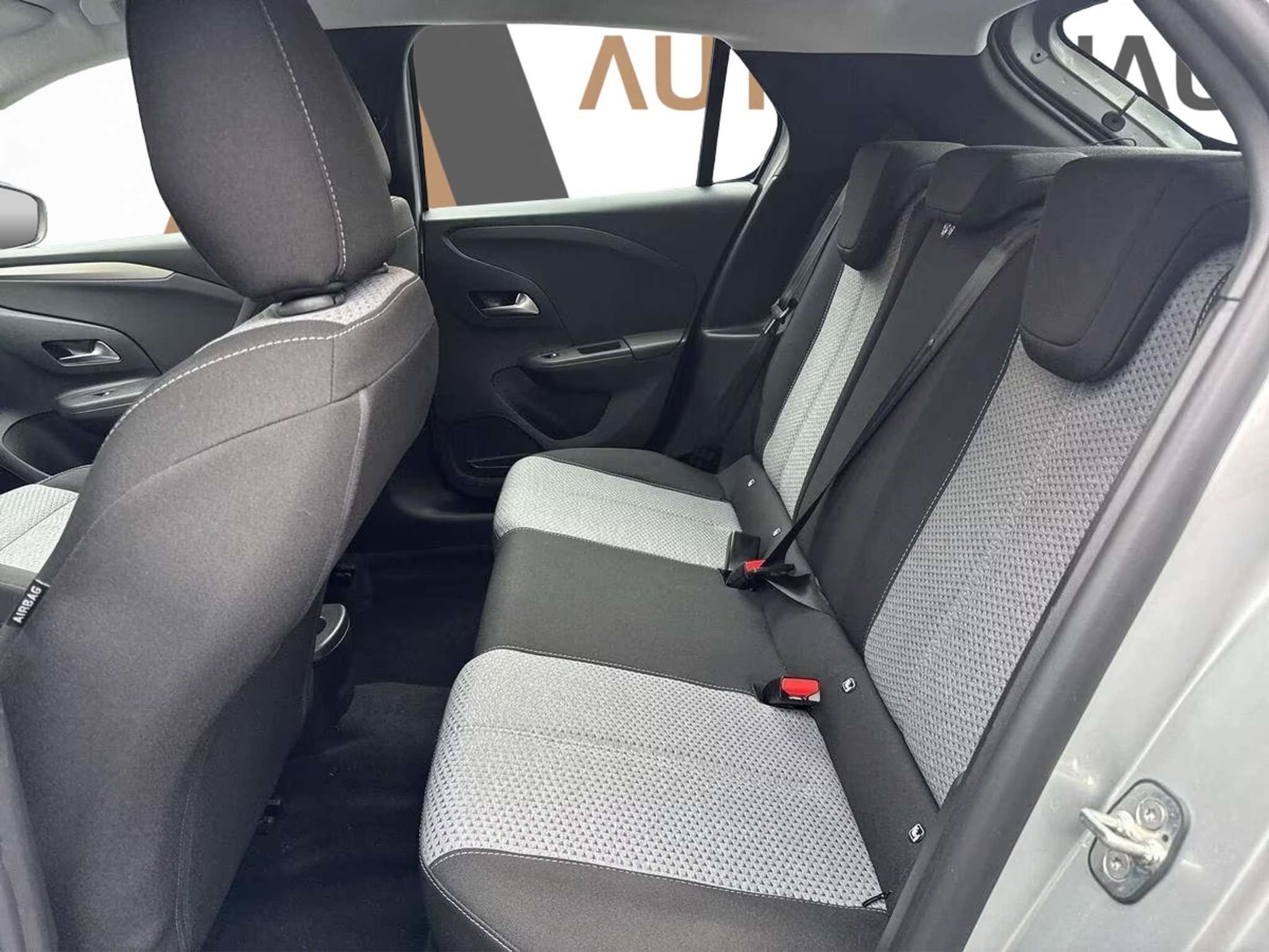 listing desktop thumbnail image 10