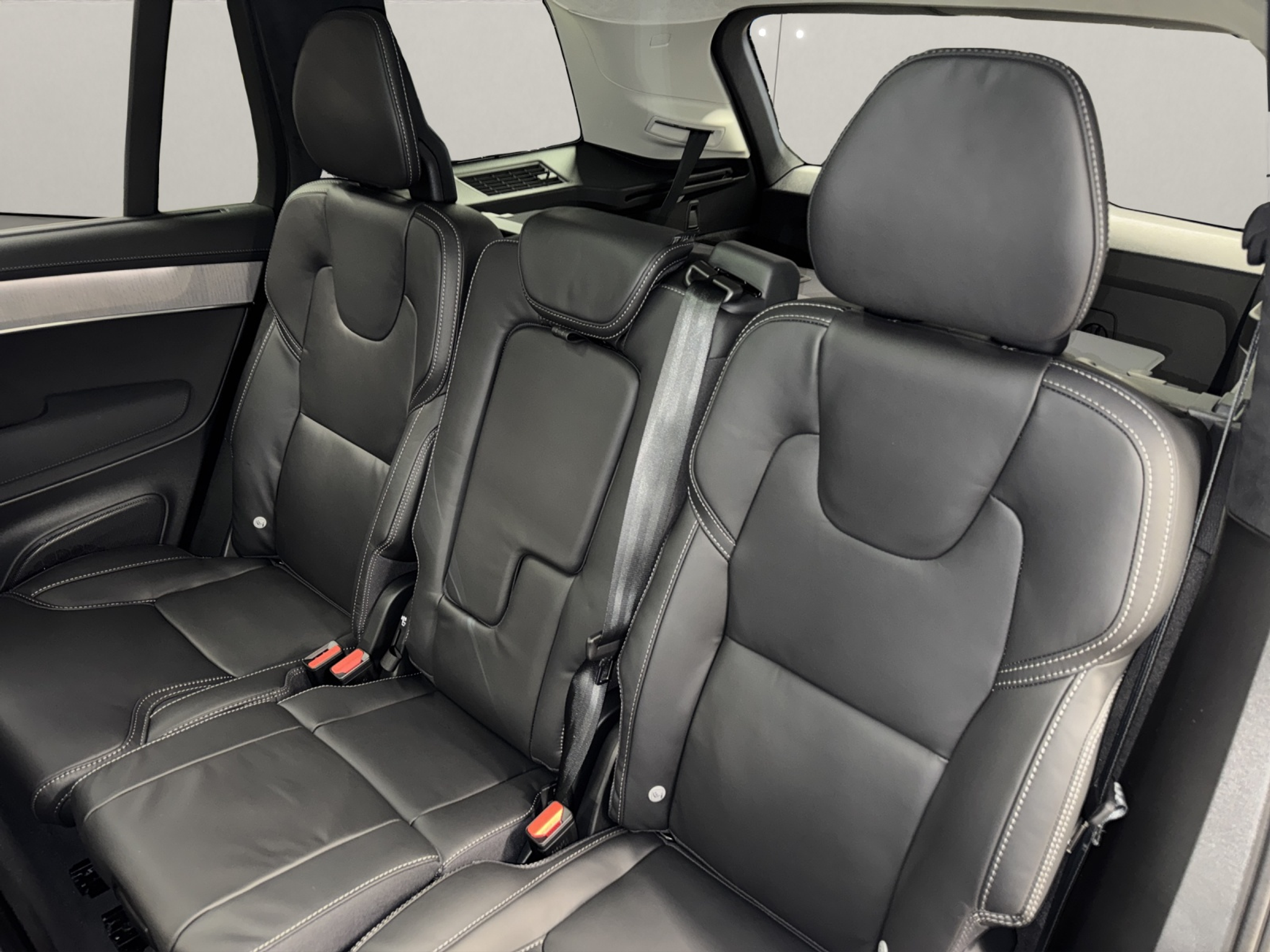 listing desktop thumbnail image 12