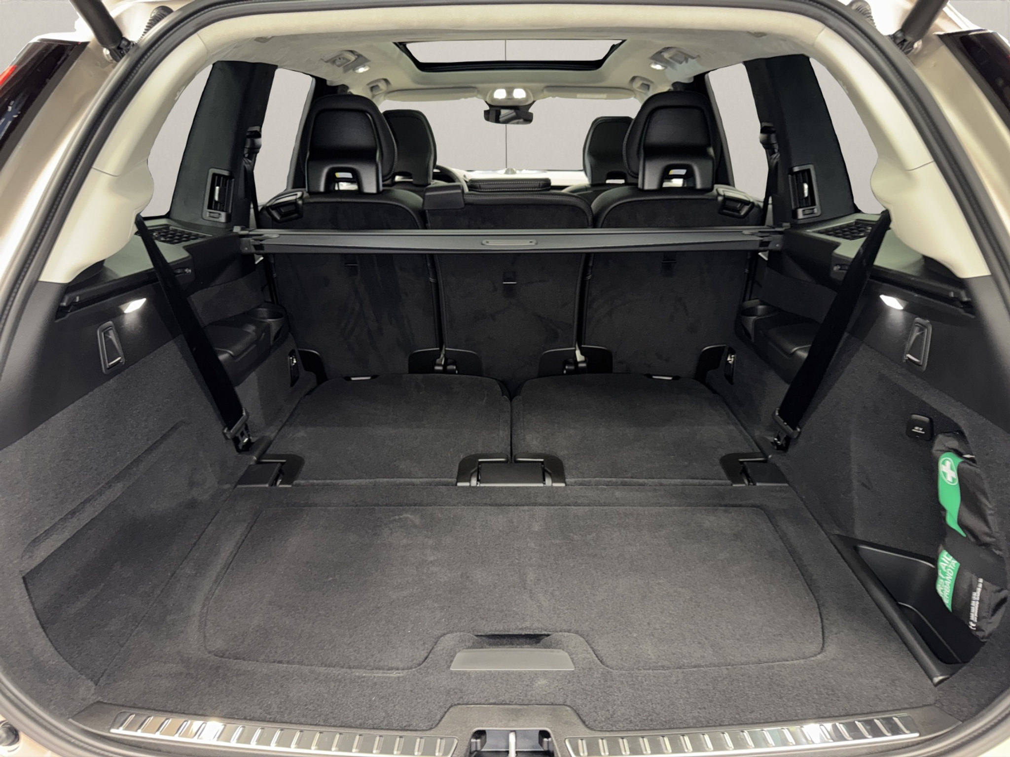 listing desktop thumbnail image 11