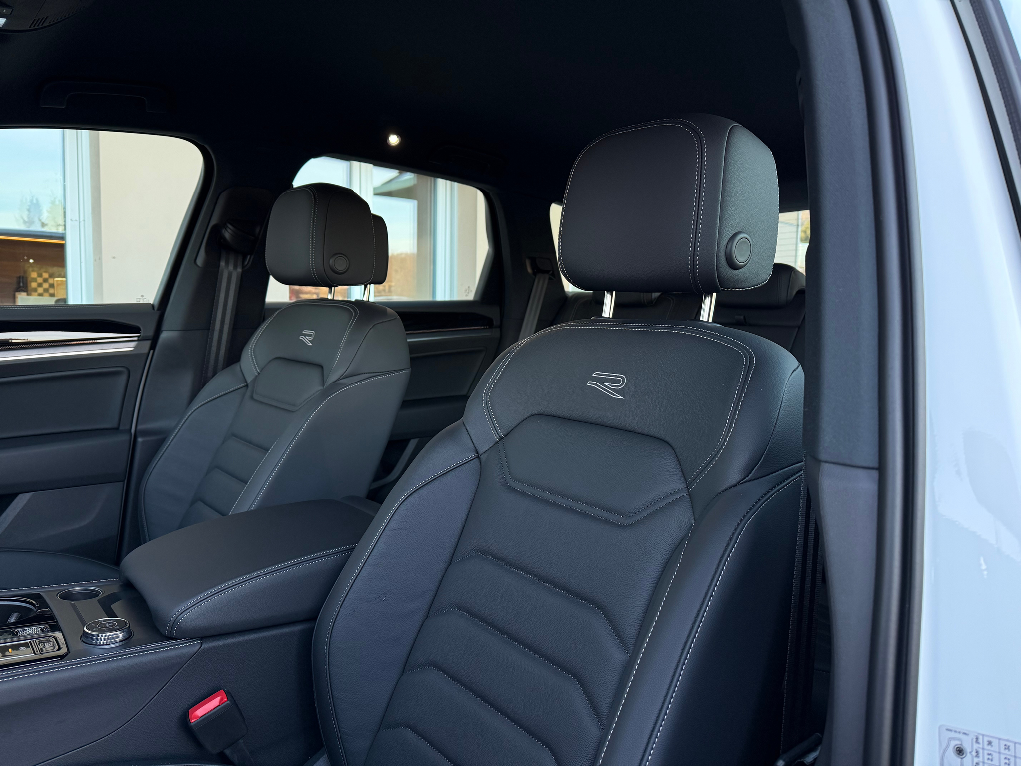 listing desktop thumbnail image 14