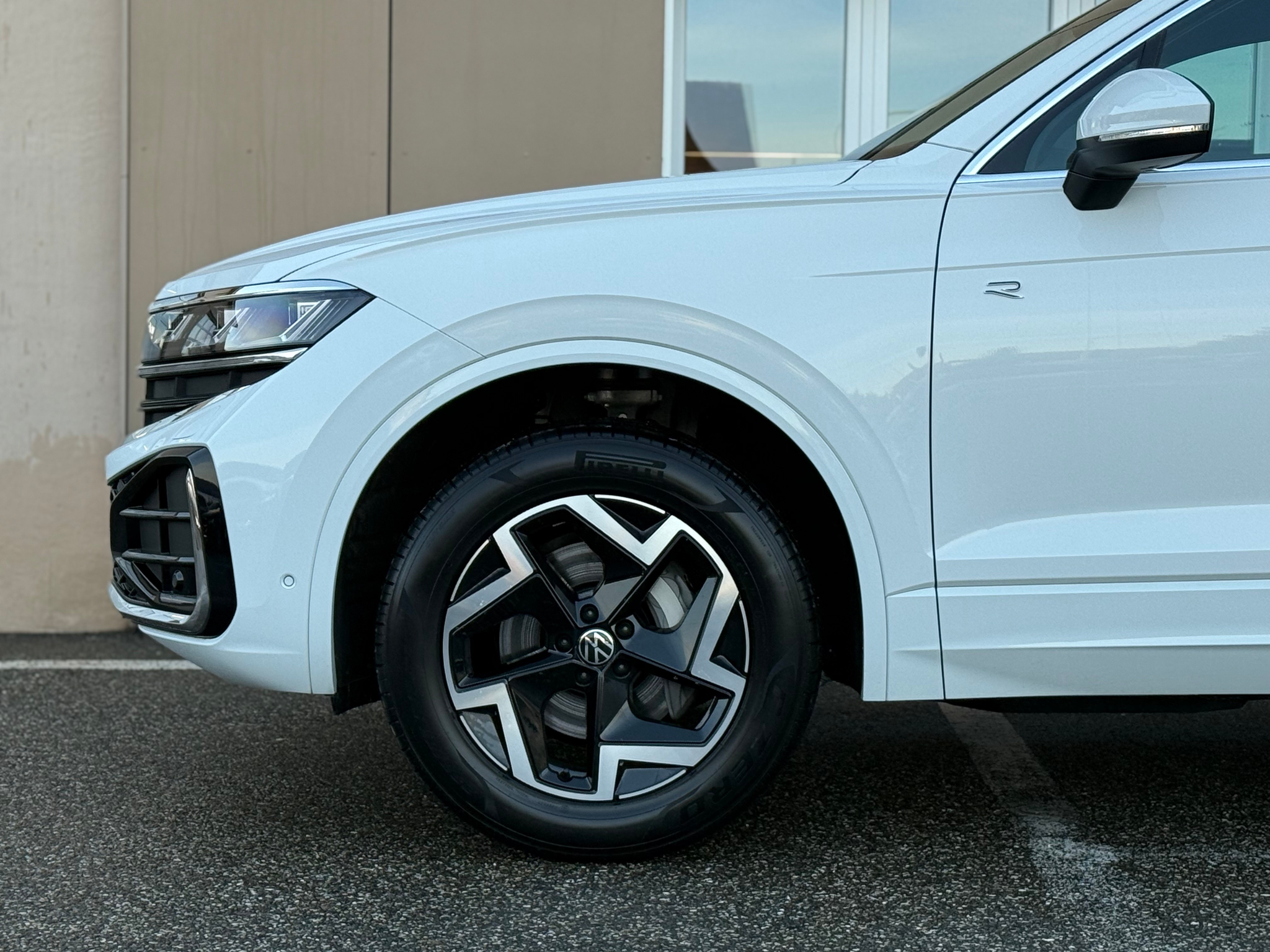 listing desktop thumbnail image 8