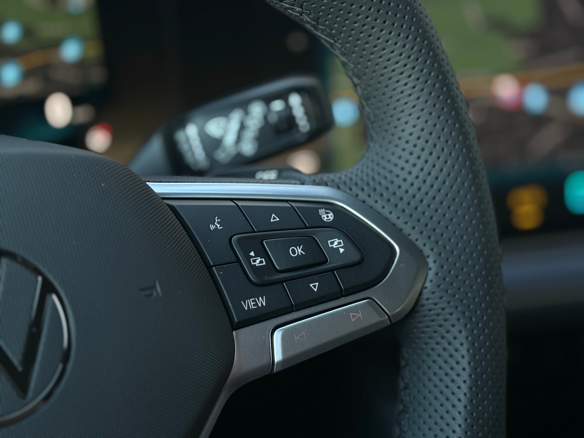 listing desktop thumbnail image 24