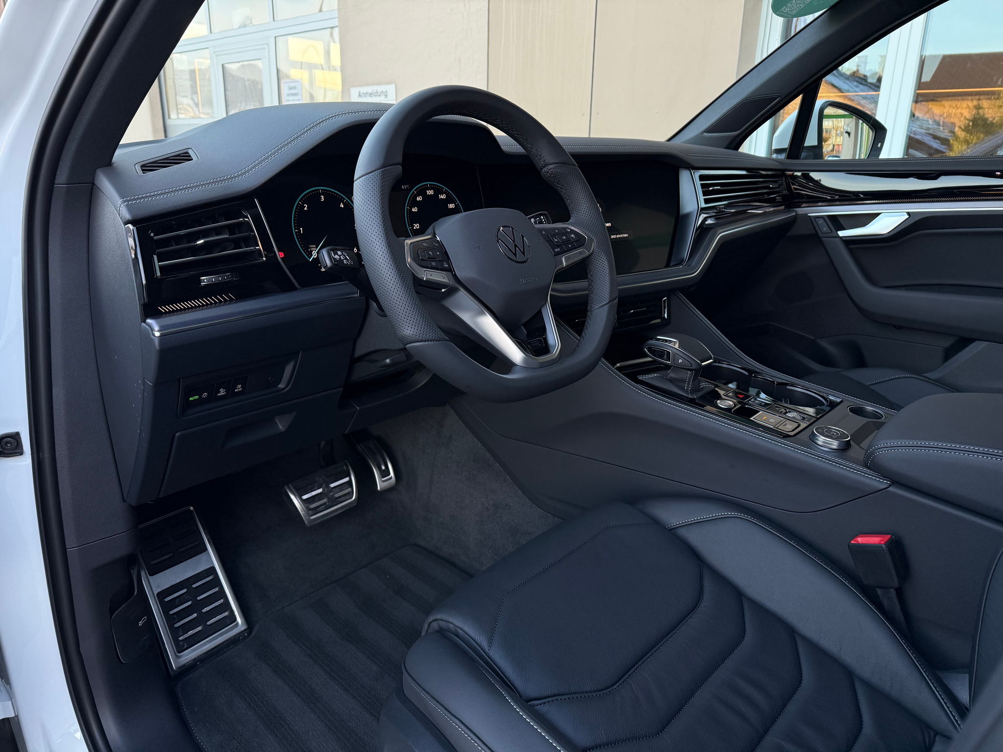 listing desktop thumbnail image 13