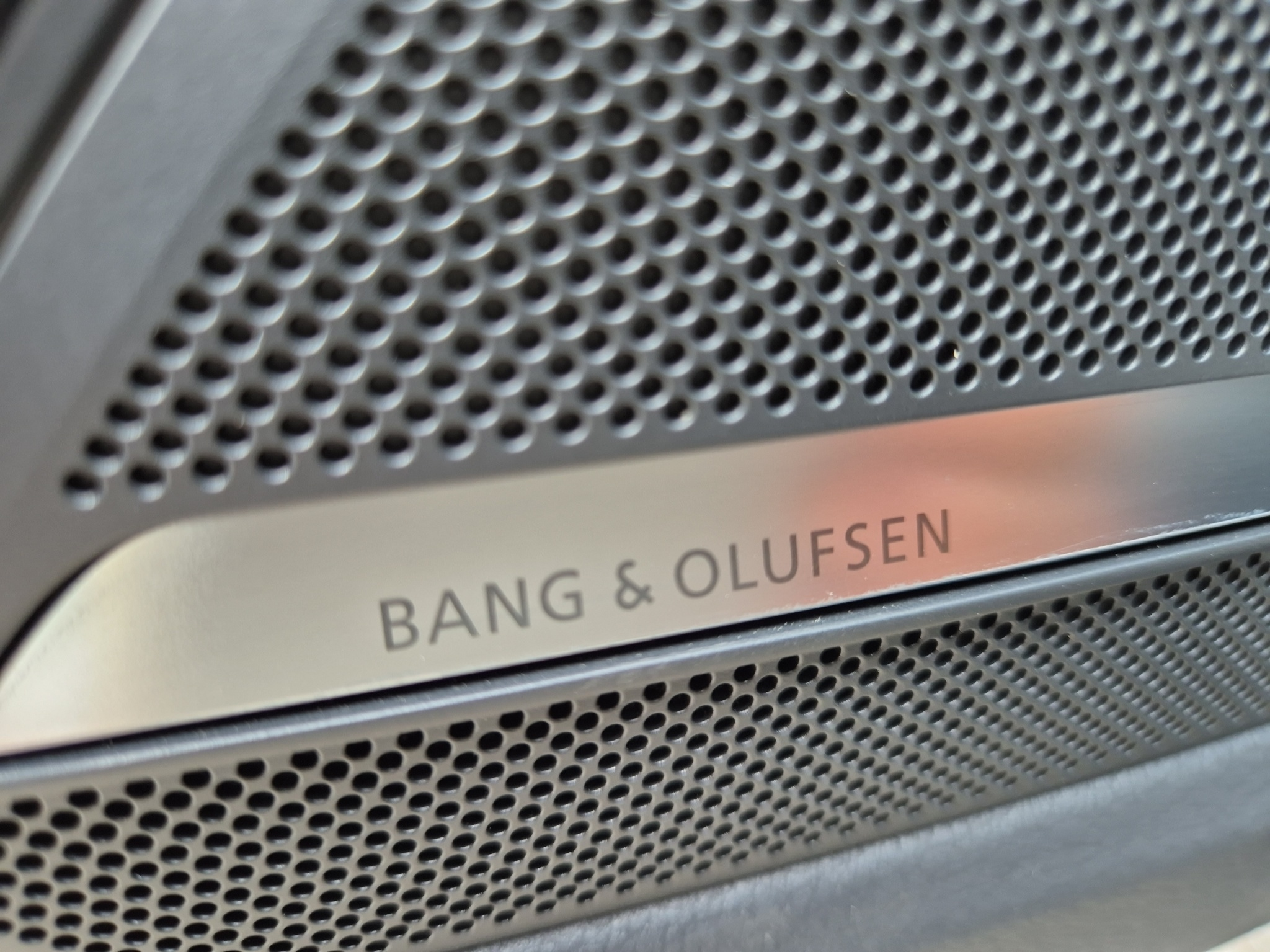 listing desktop thumbnail image 21