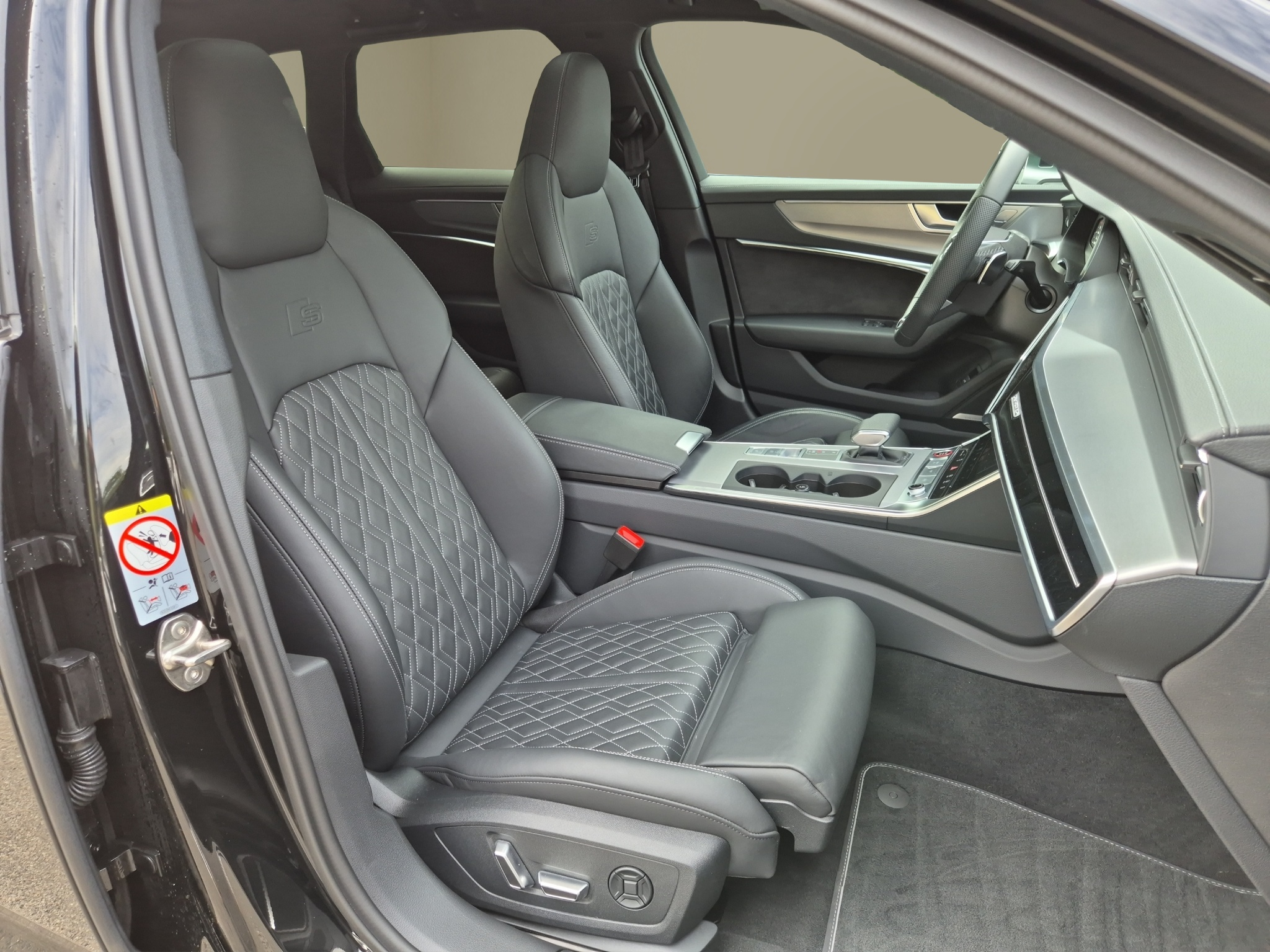 listing desktop thumbnail image 14