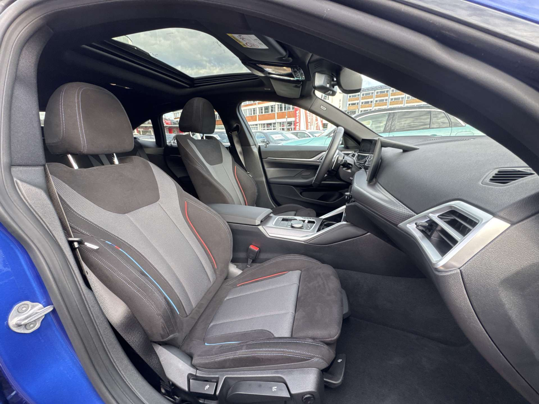 listing desktop thumbnail image 12