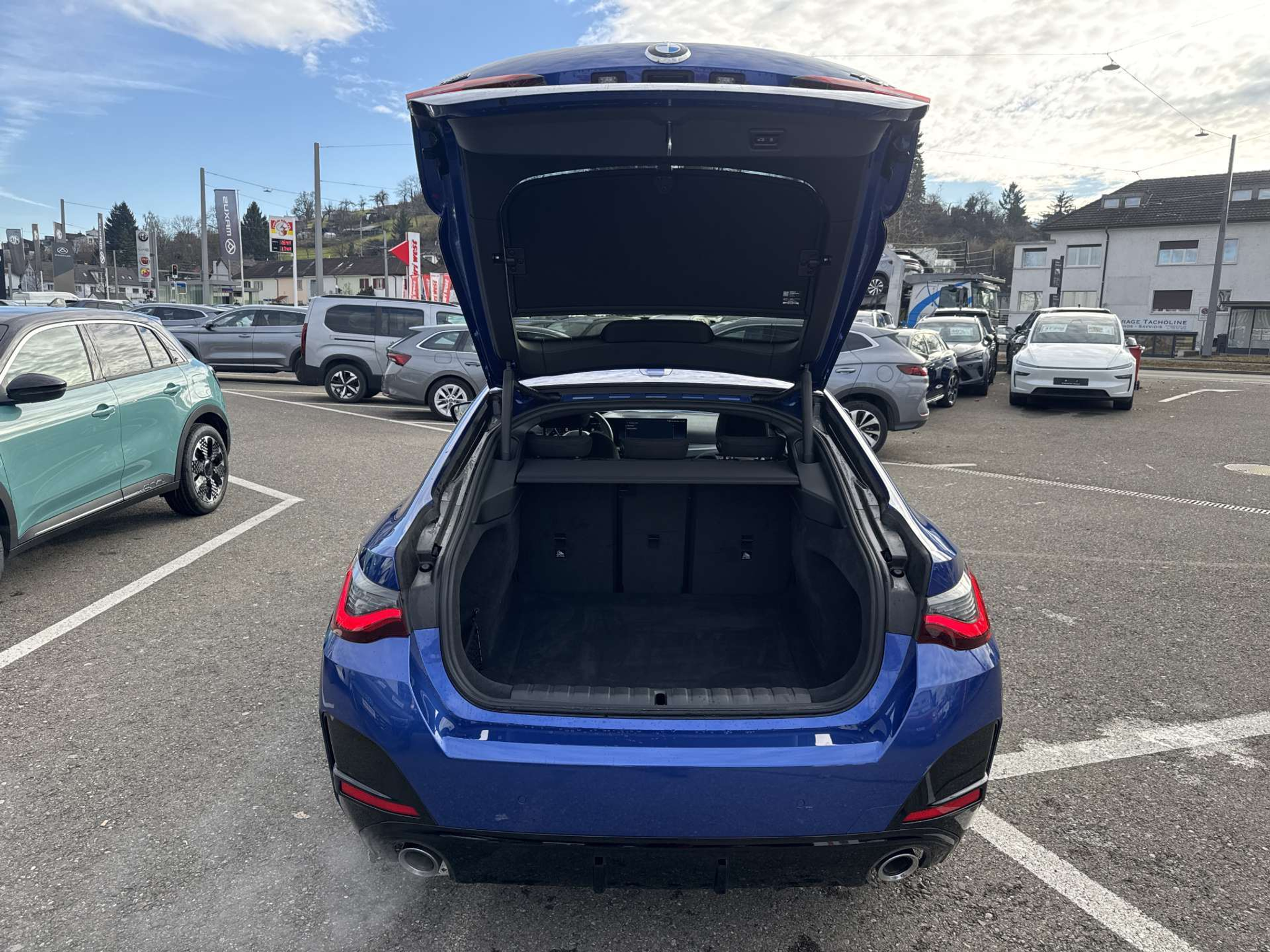 listing desktop thumbnail image 7