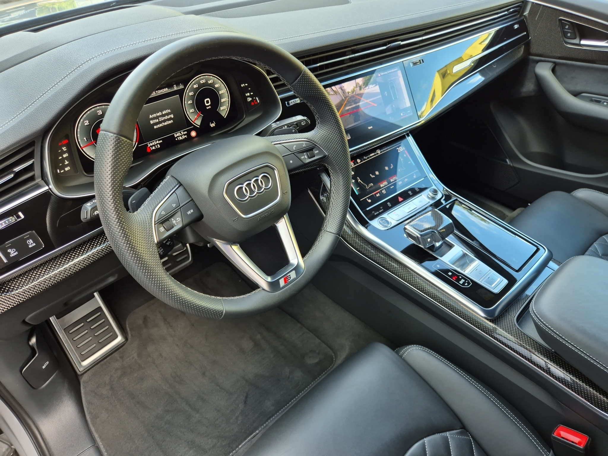 listing desktop thumbnail image 9