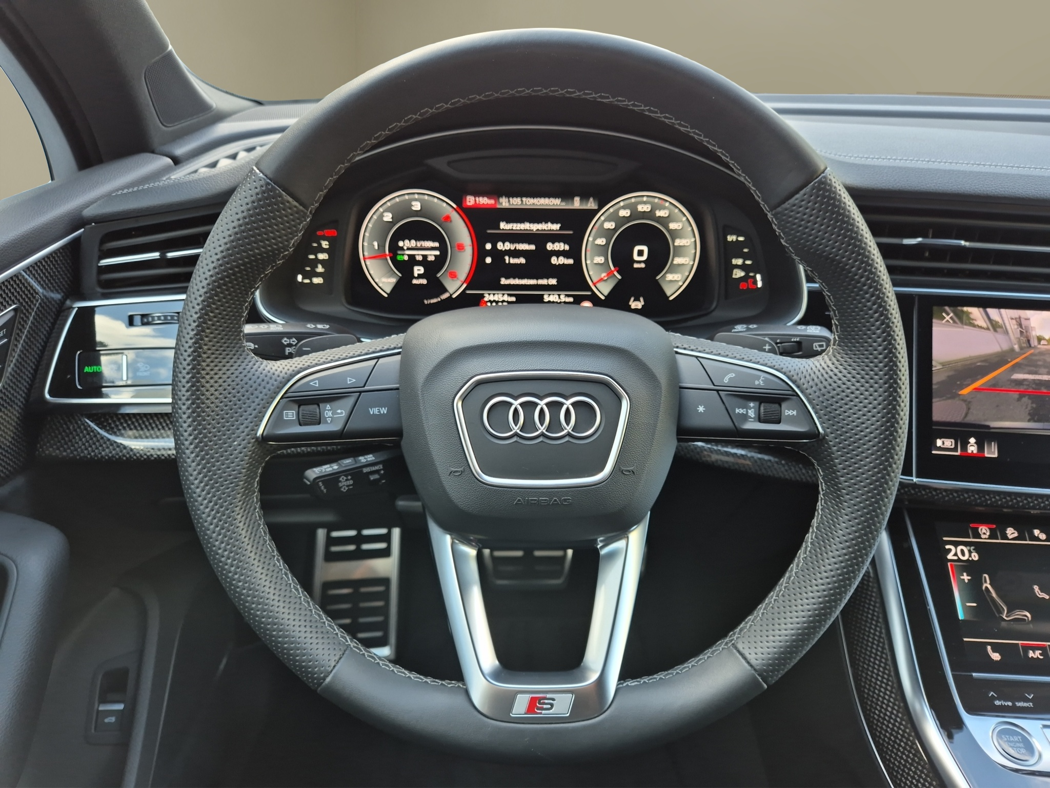 listing desktop thumbnail image 11