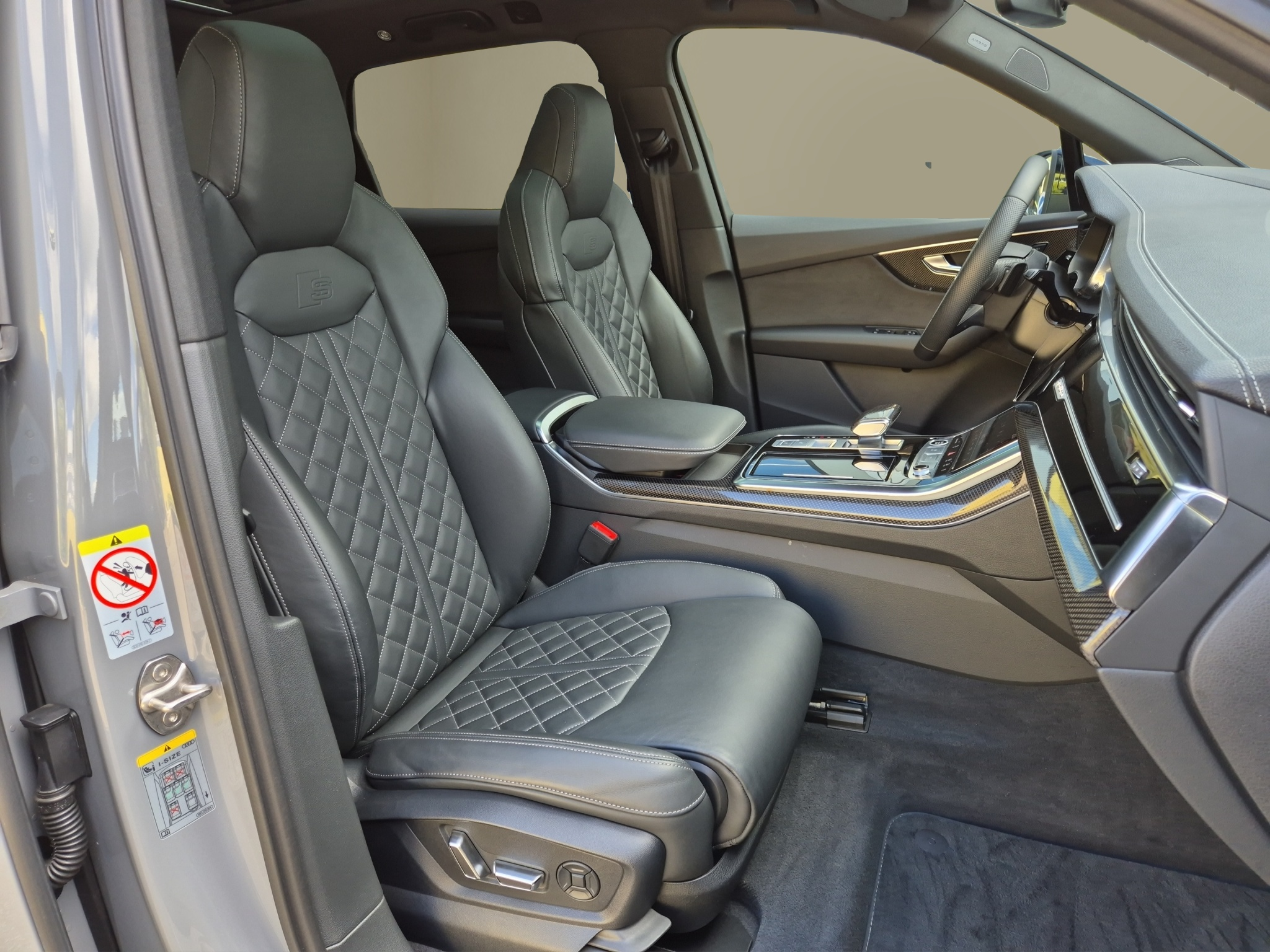 listing desktop thumbnail image 15