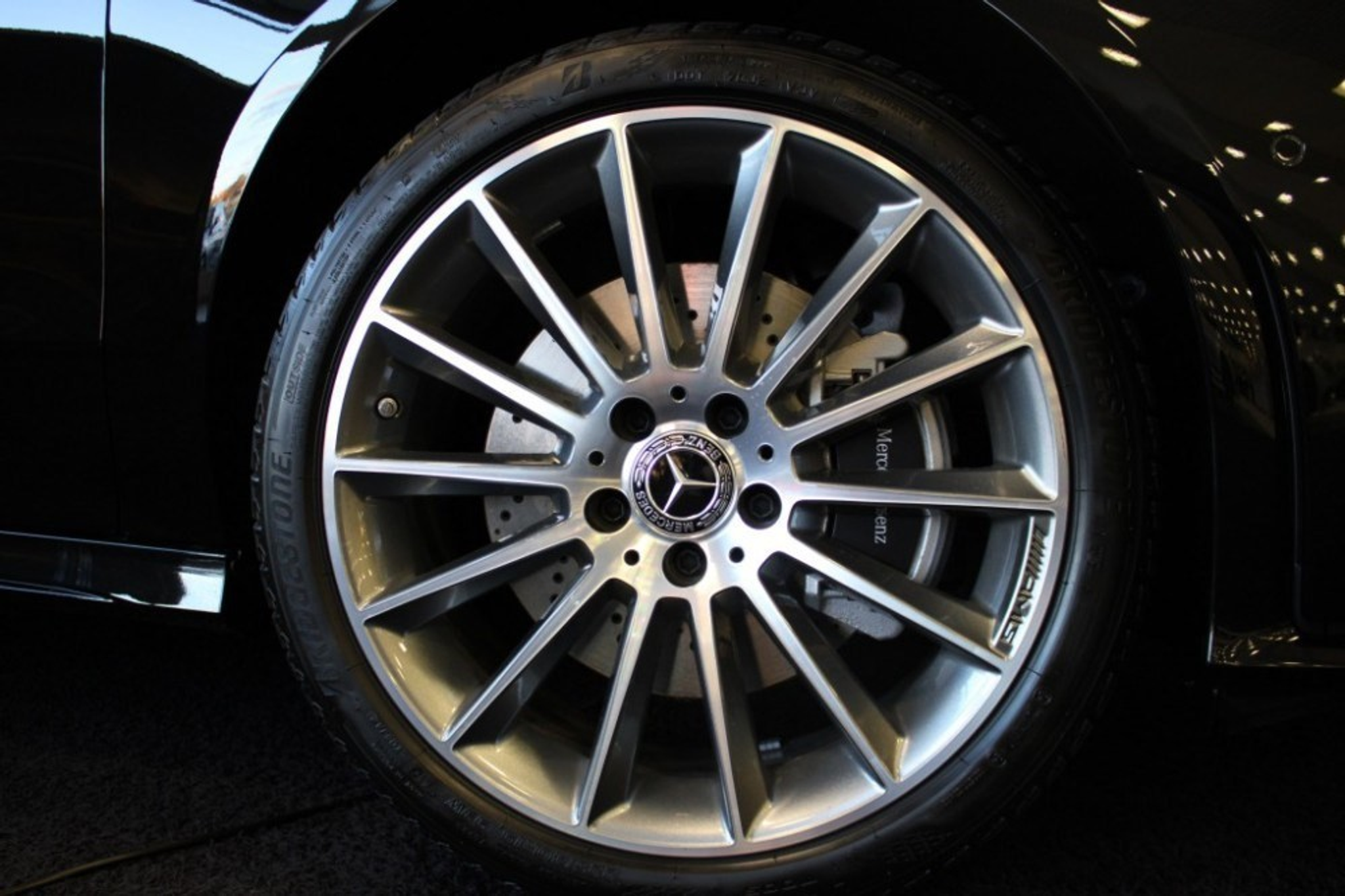 listing desktop thumbnail image 5