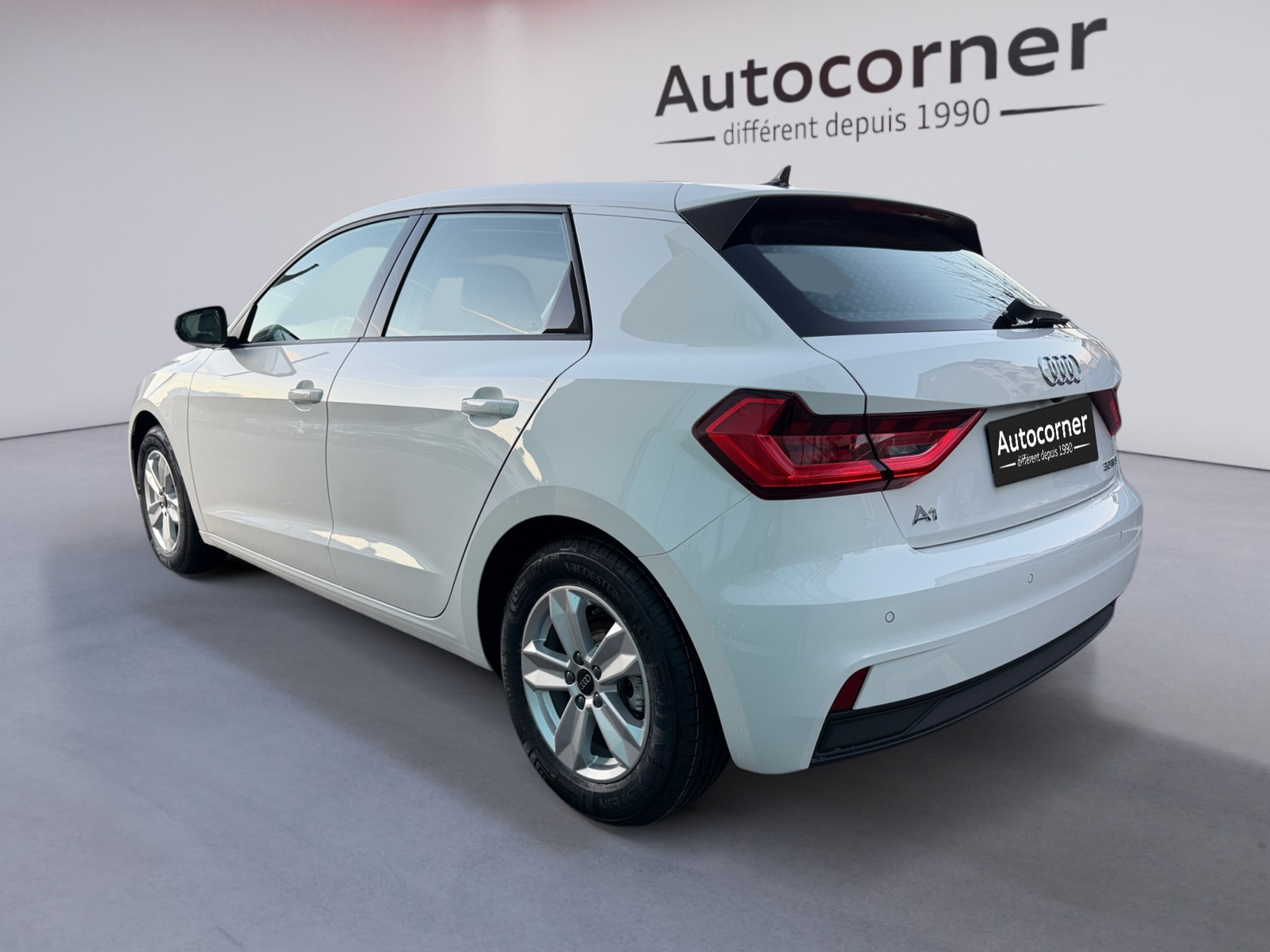 listing desktop thumbnail image 2