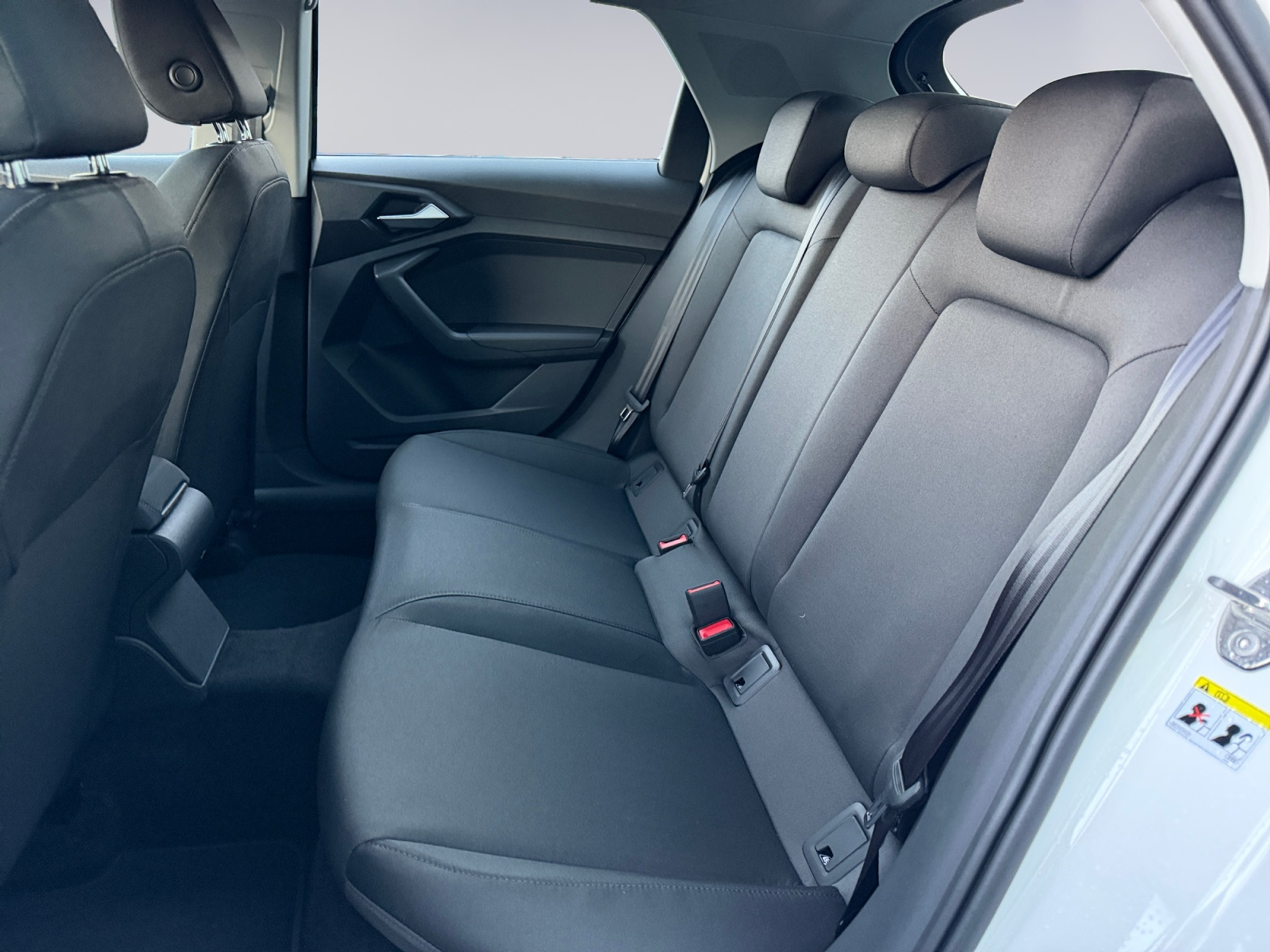 listing desktop thumbnail image 10