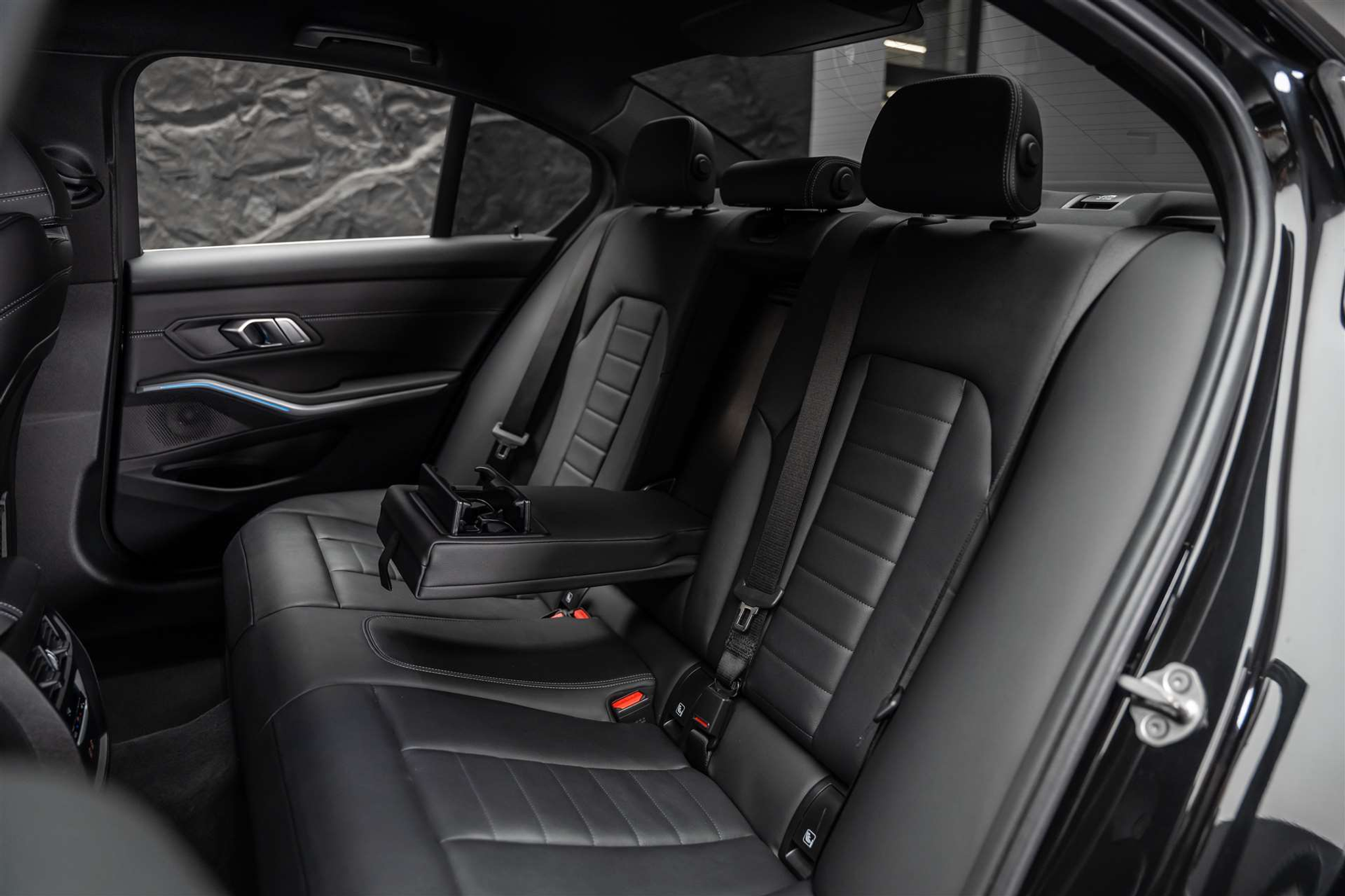 listing desktop thumbnail image 11