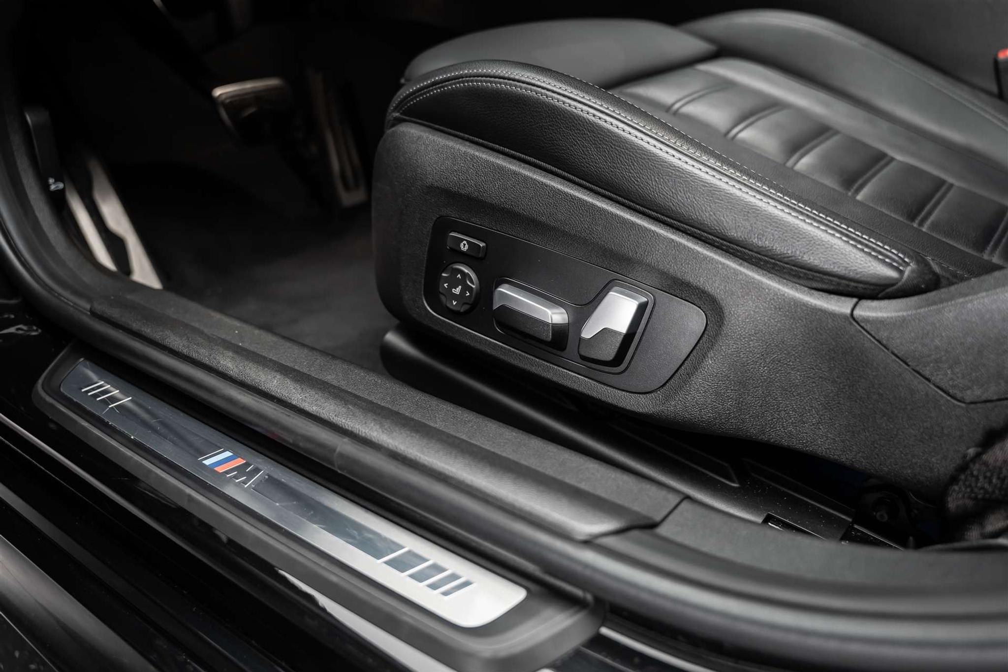 listing desktop thumbnail image 19