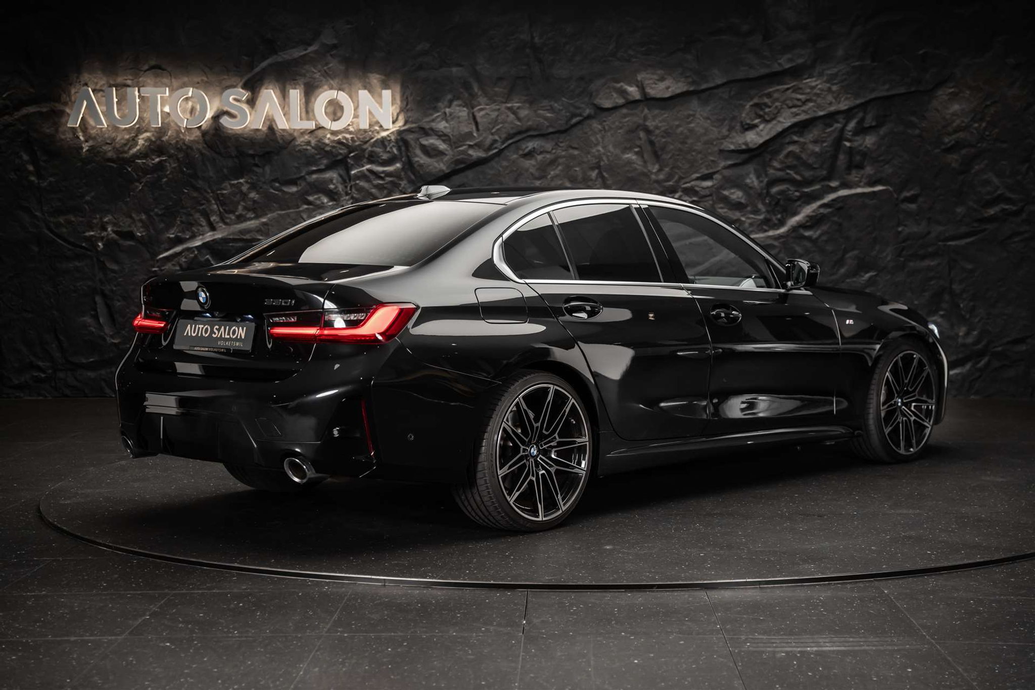 listing desktop thumbnail image 4