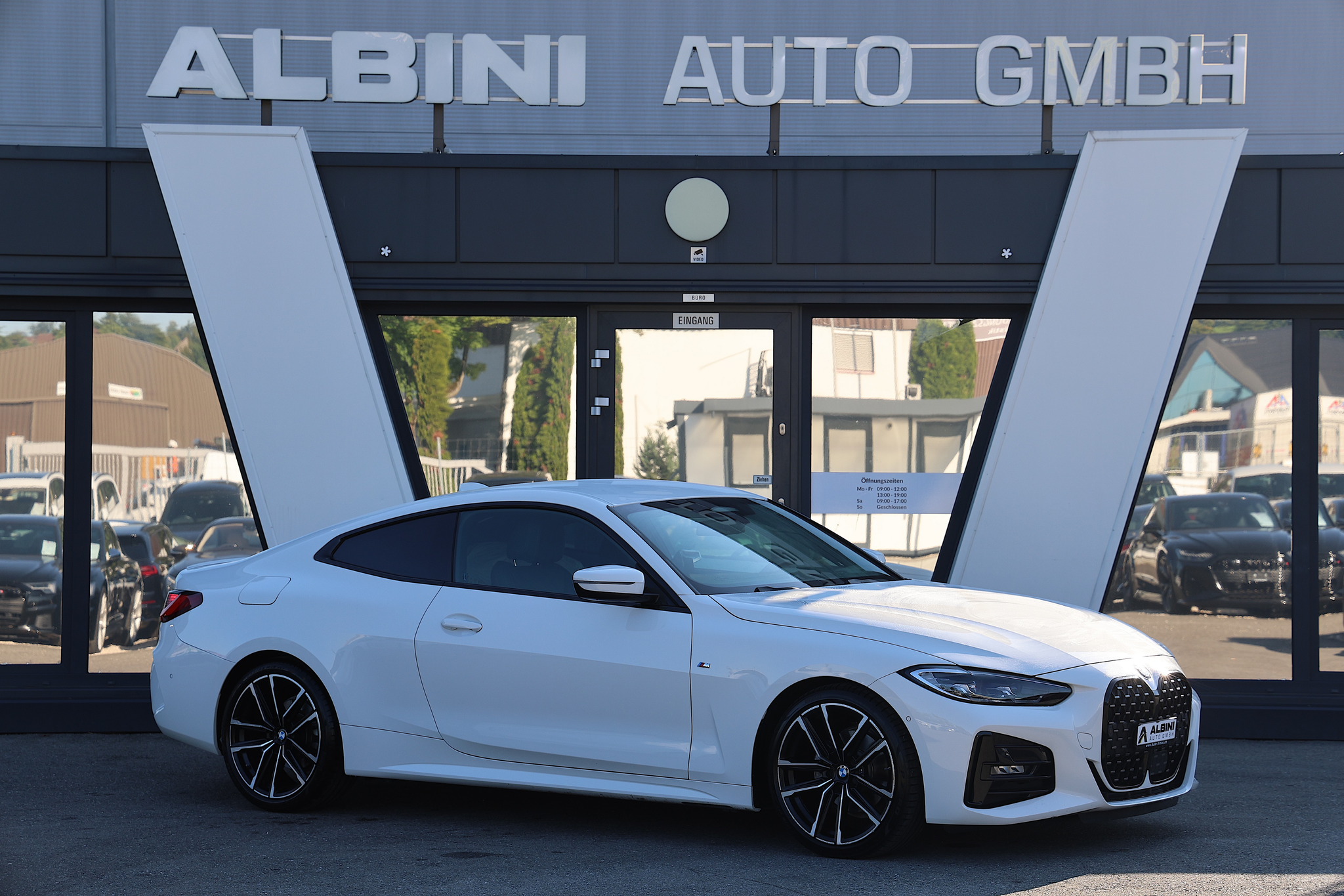 listing desktop thumbnail image 1