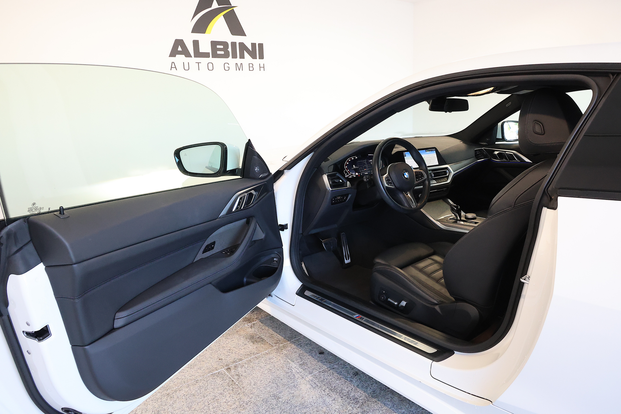 listing desktop thumbnail image 4