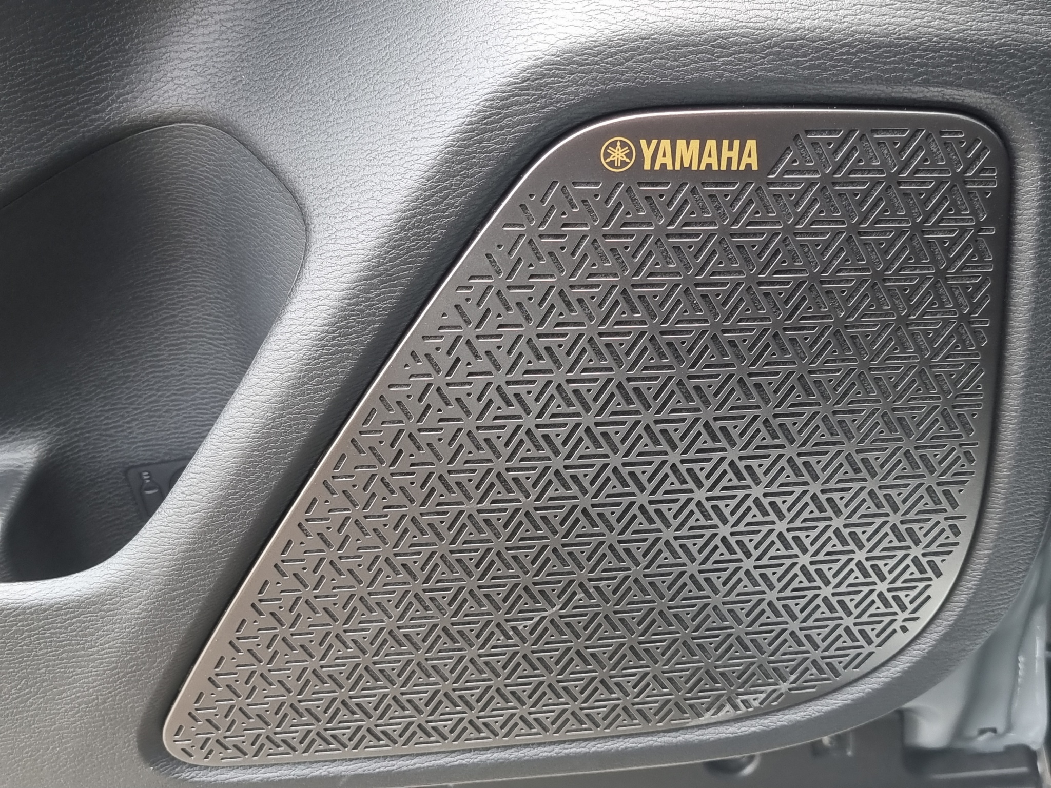 listing desktop thumbnail image 11