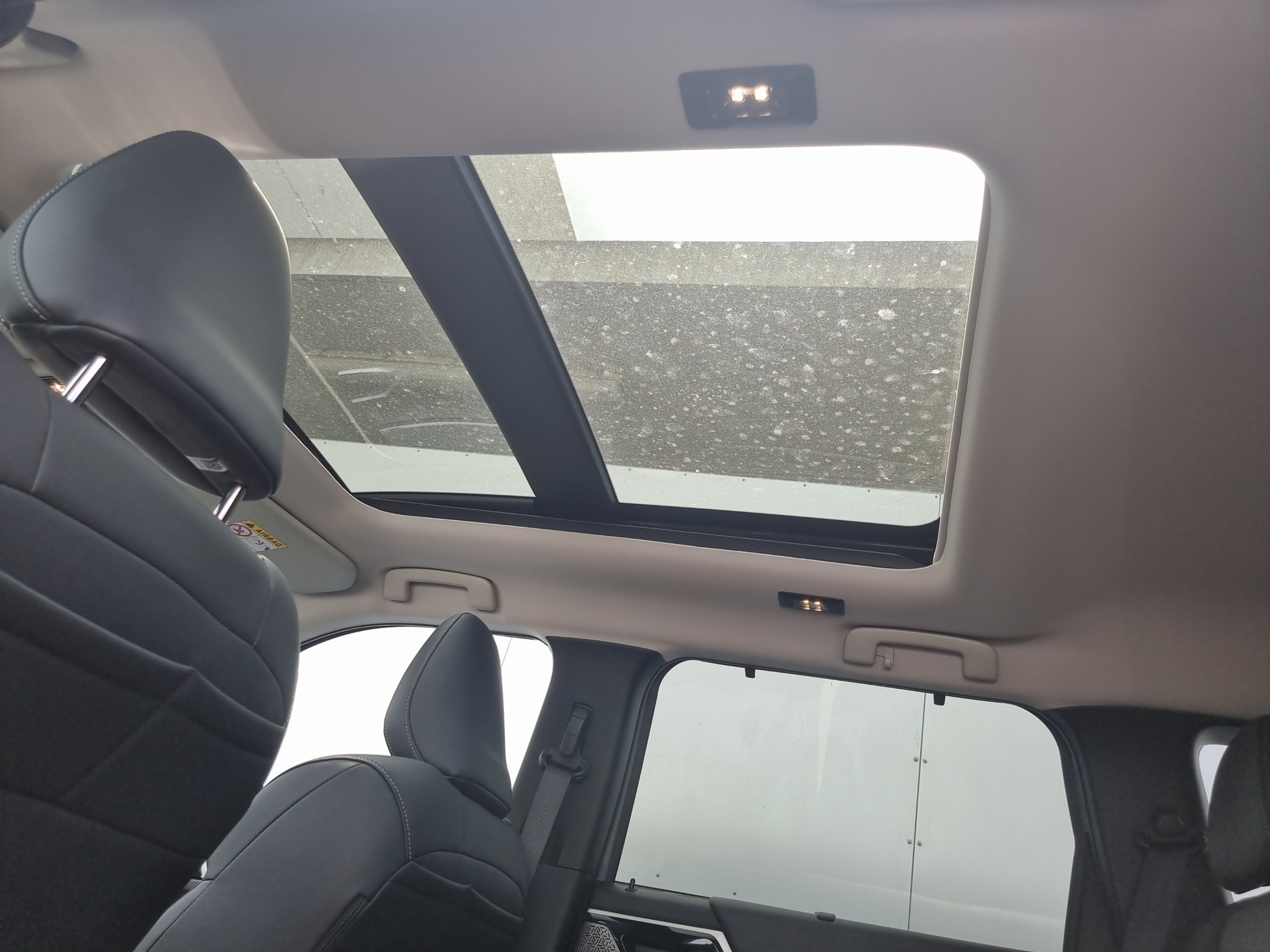 listing desktop thumbnail image 12