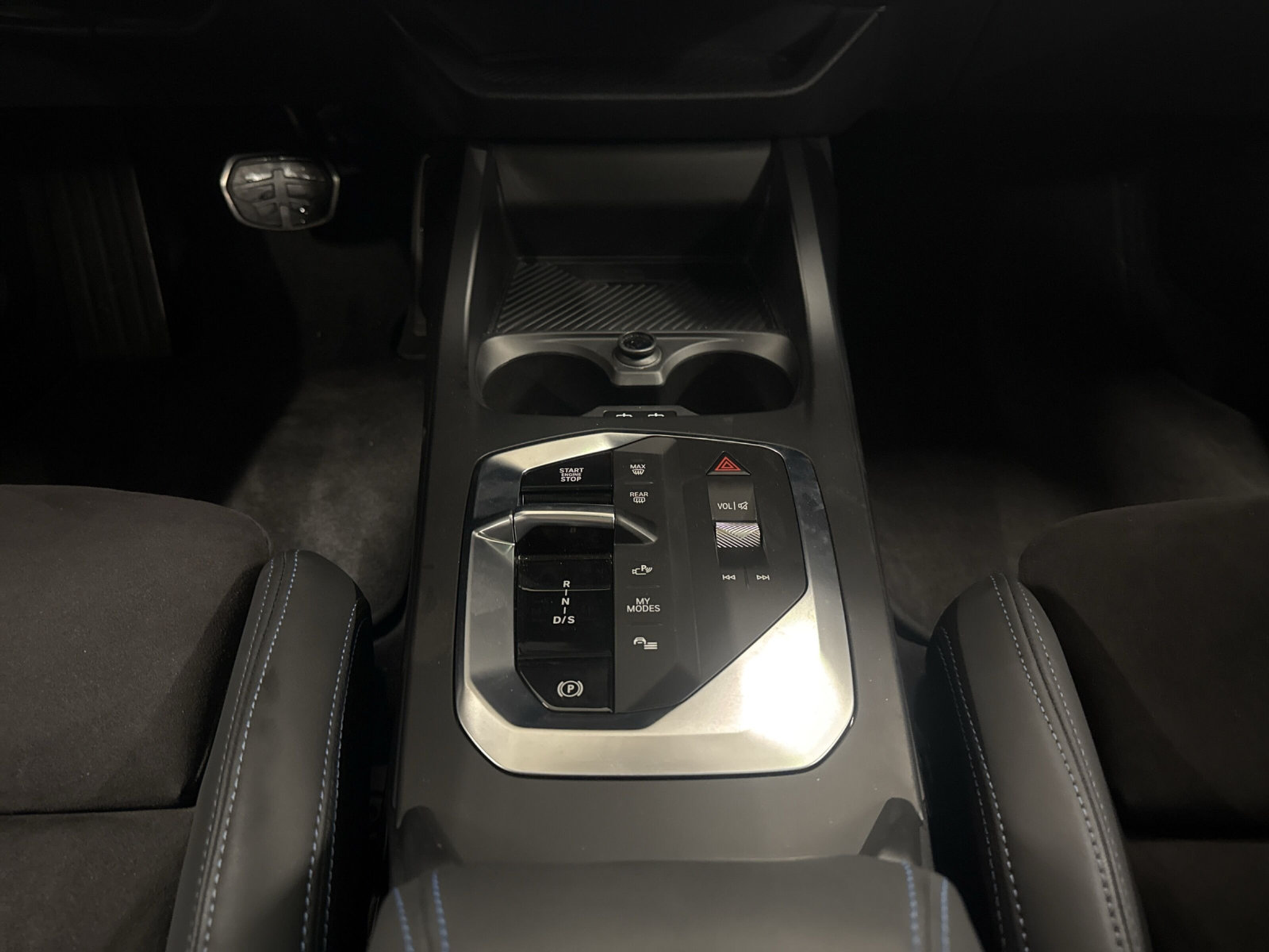 listing desktop thumbnail image 12