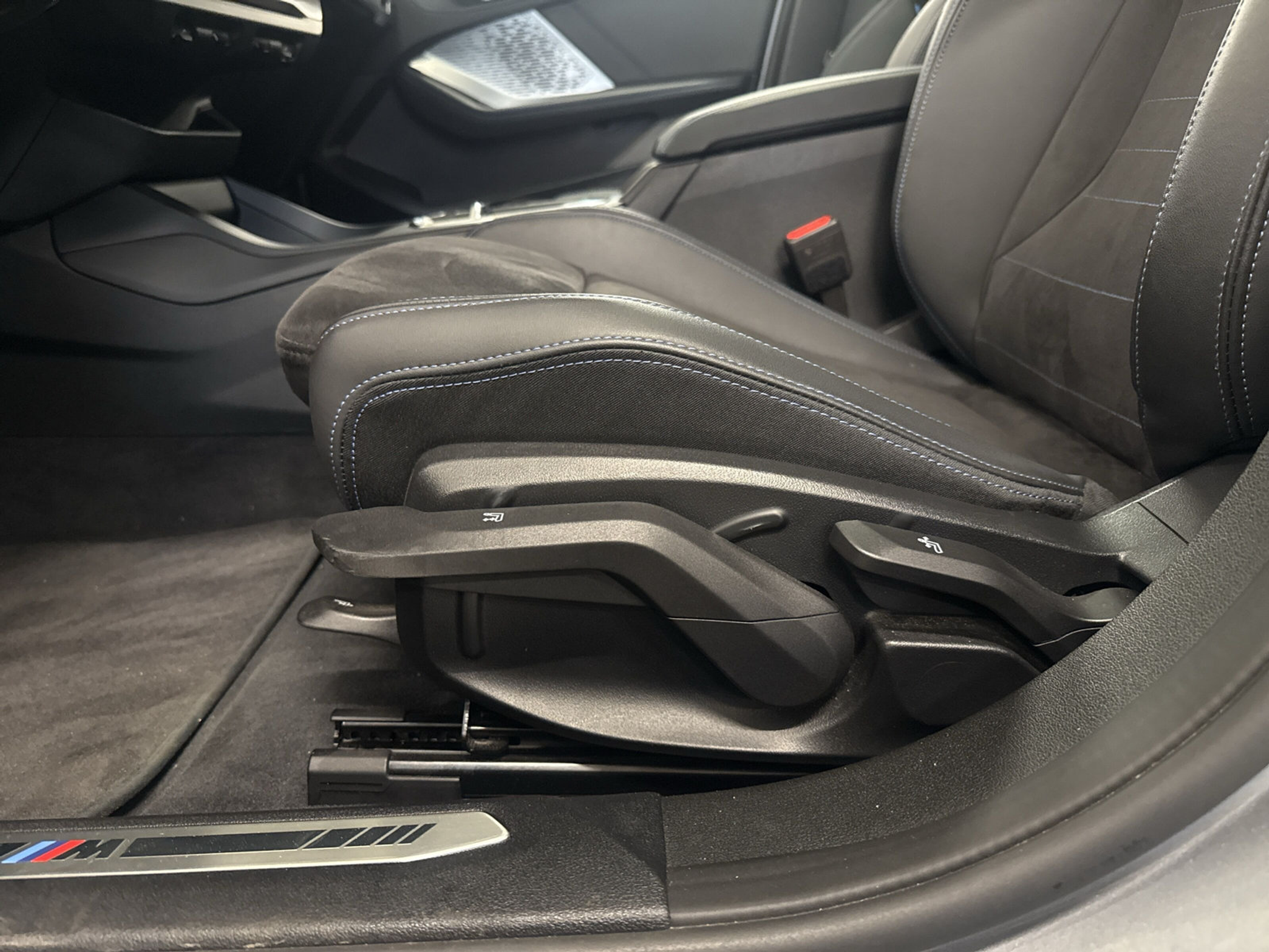 listing desktop thumbnail image 18