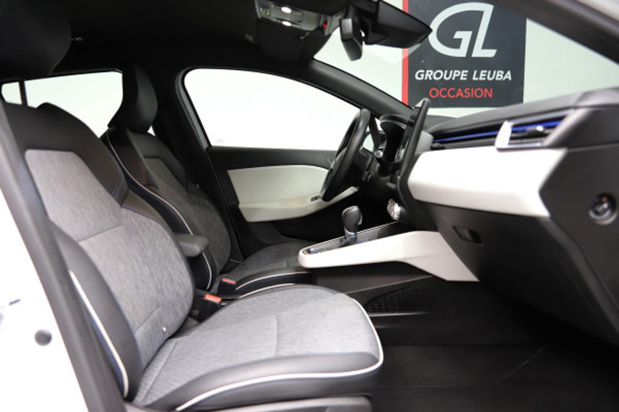 listing desktop thumbnail image 8