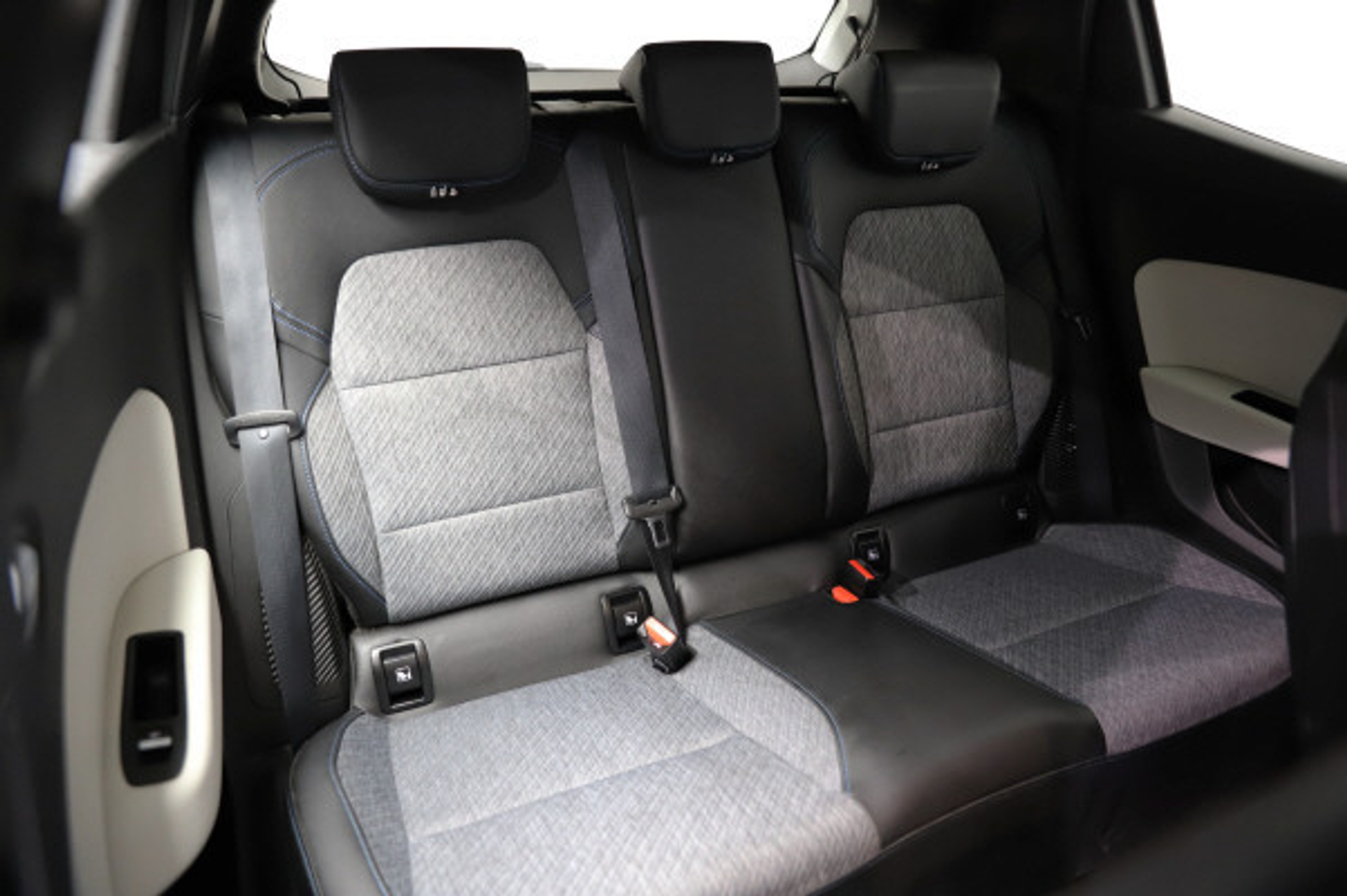 listing desktop thumbnail image 10