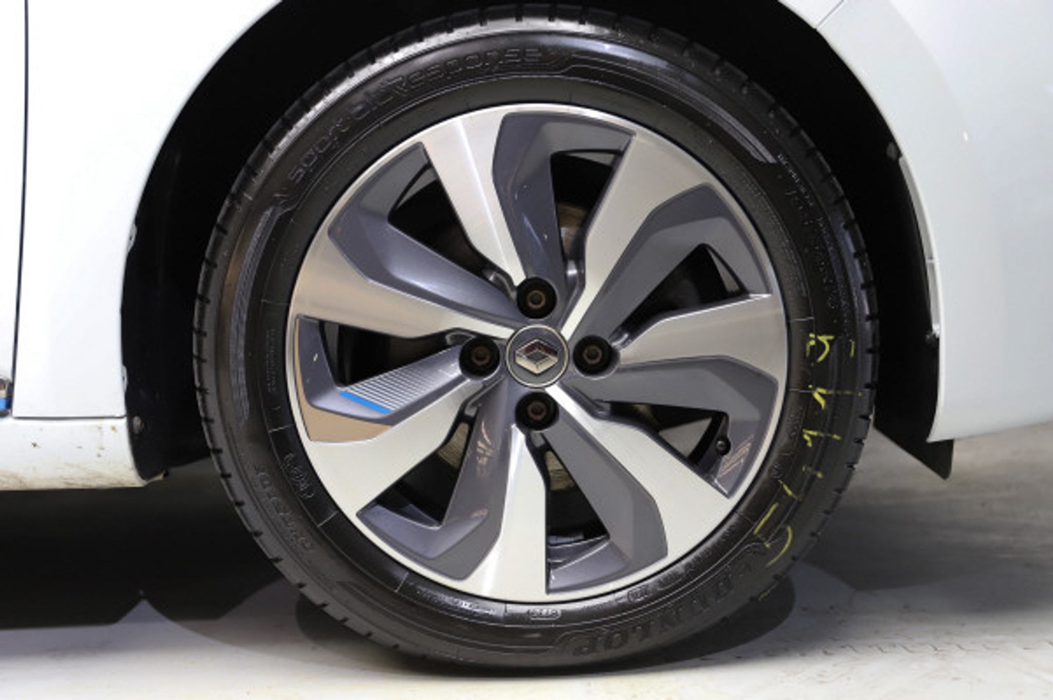 listing desktop thumbnail image 12