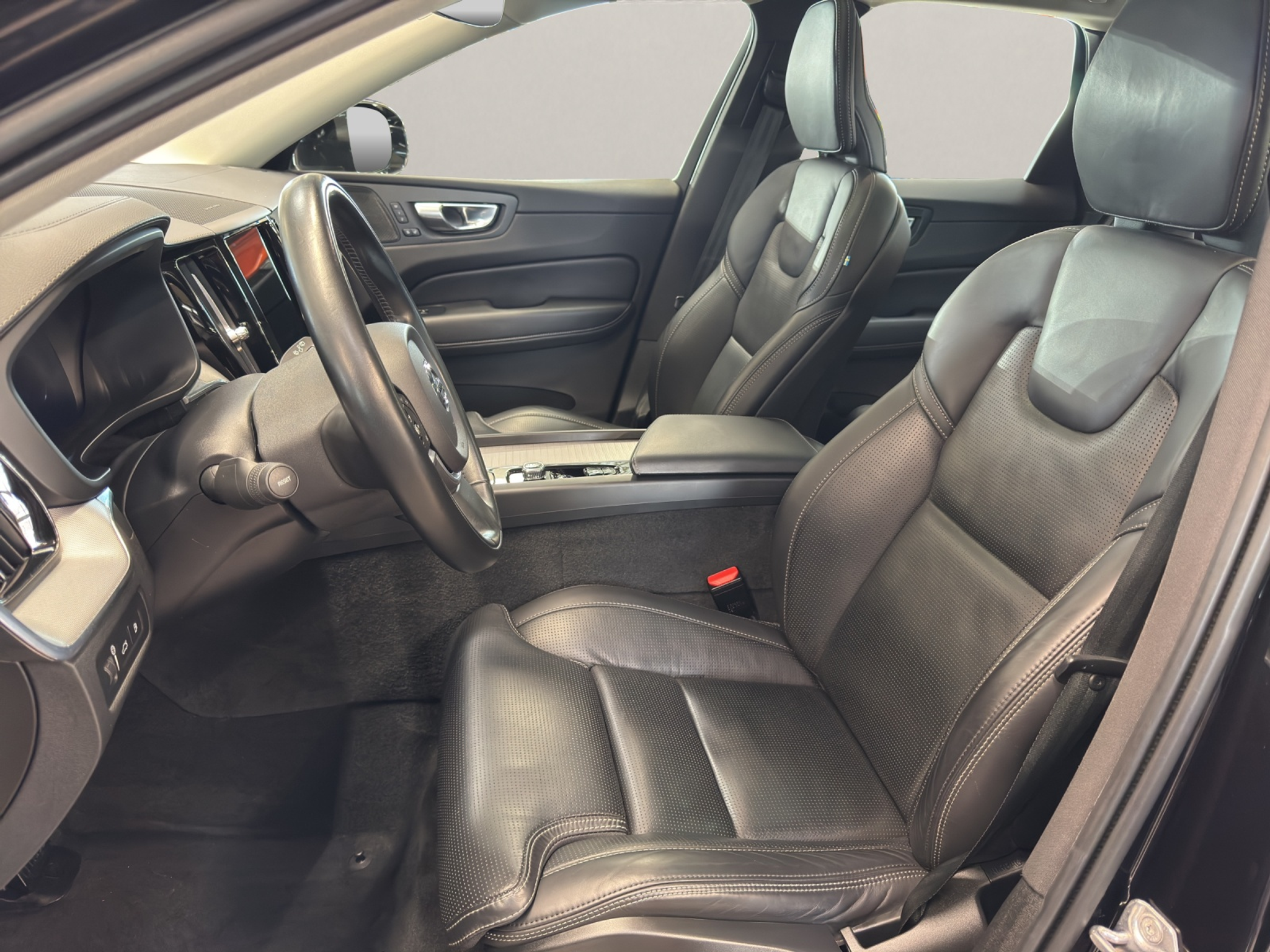 listing desktop thumbnail image 8