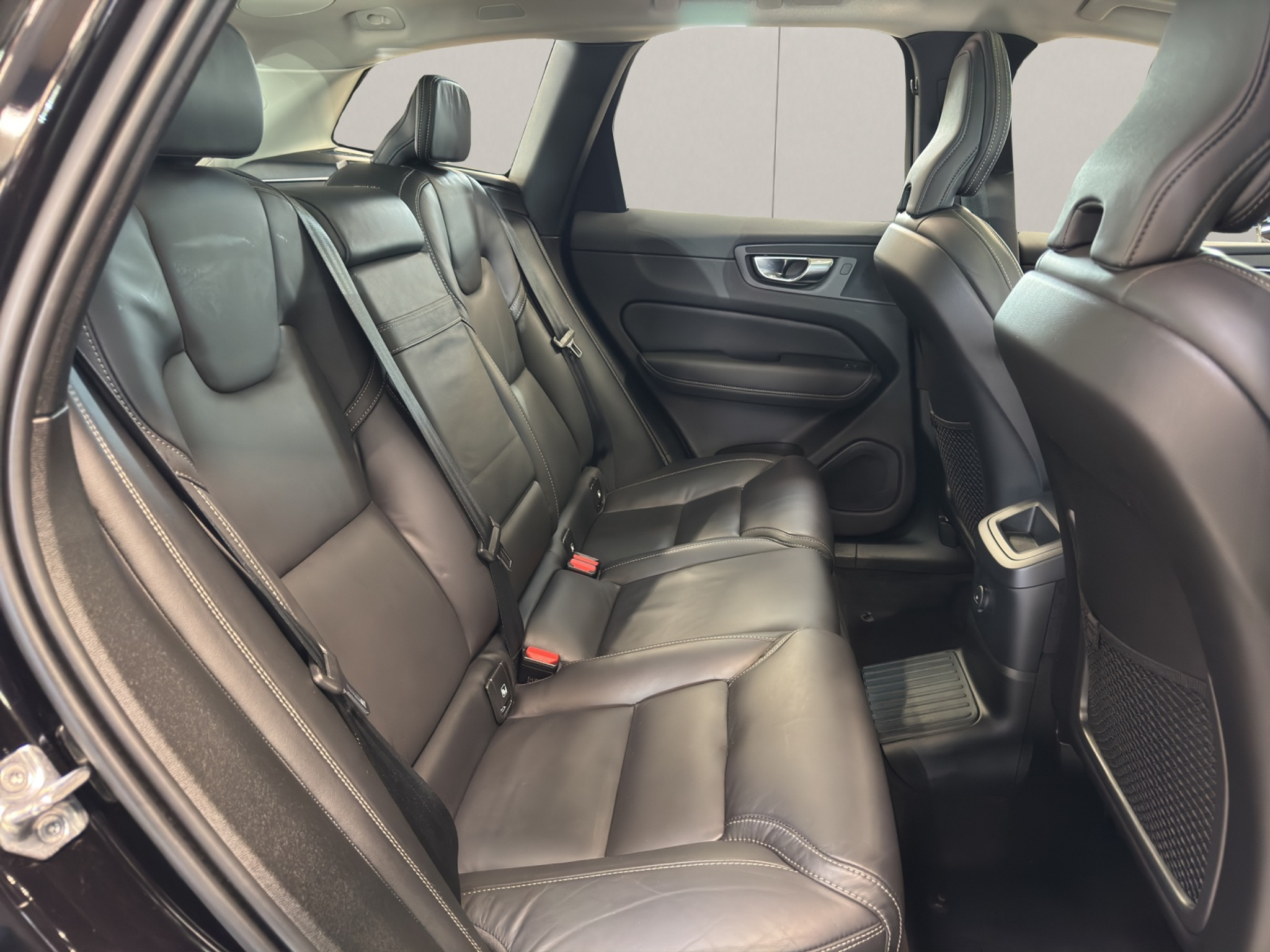 listing desktop thumbnail image 13