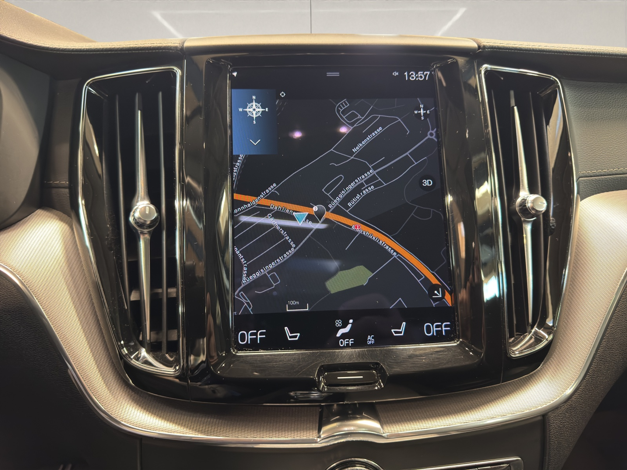 listing desktop thumbnail image 11