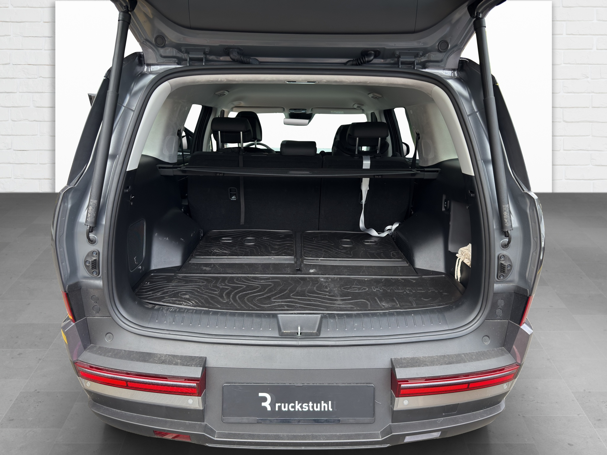 listing desktop thumbnail image 11