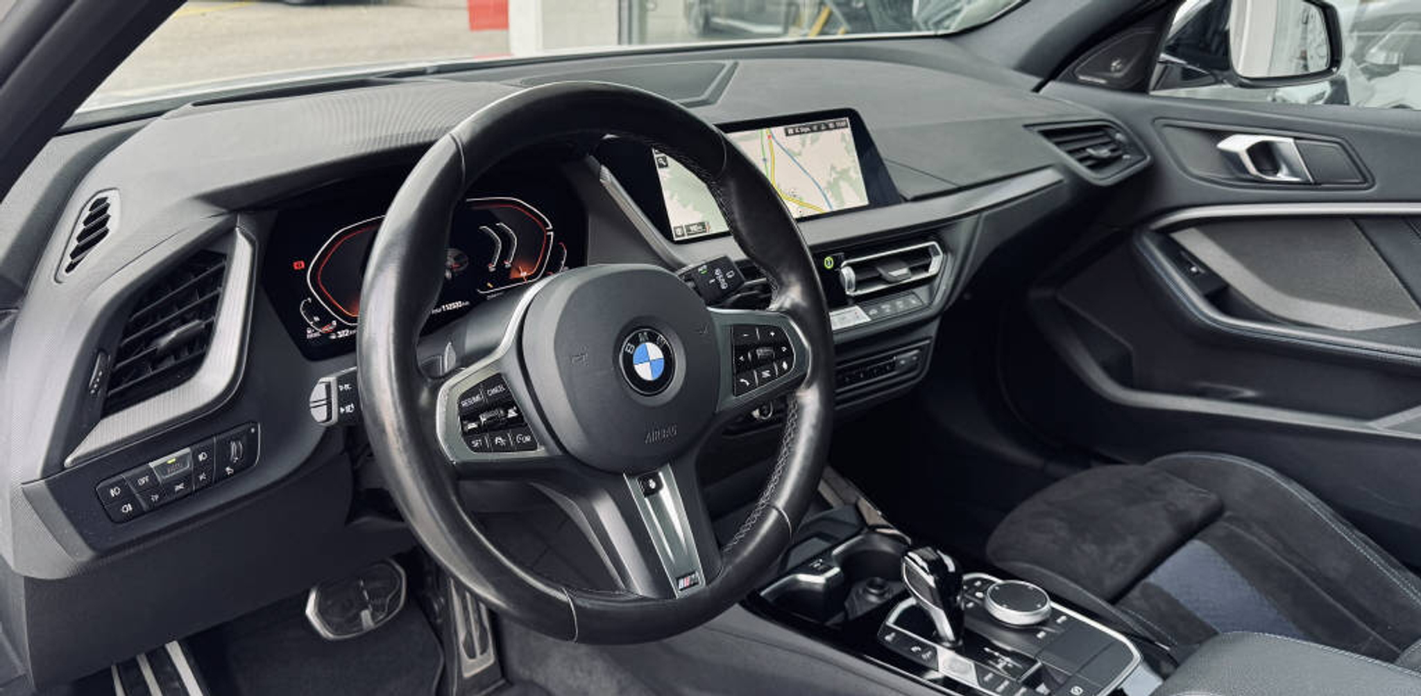 listing desktop thumbnail image 6