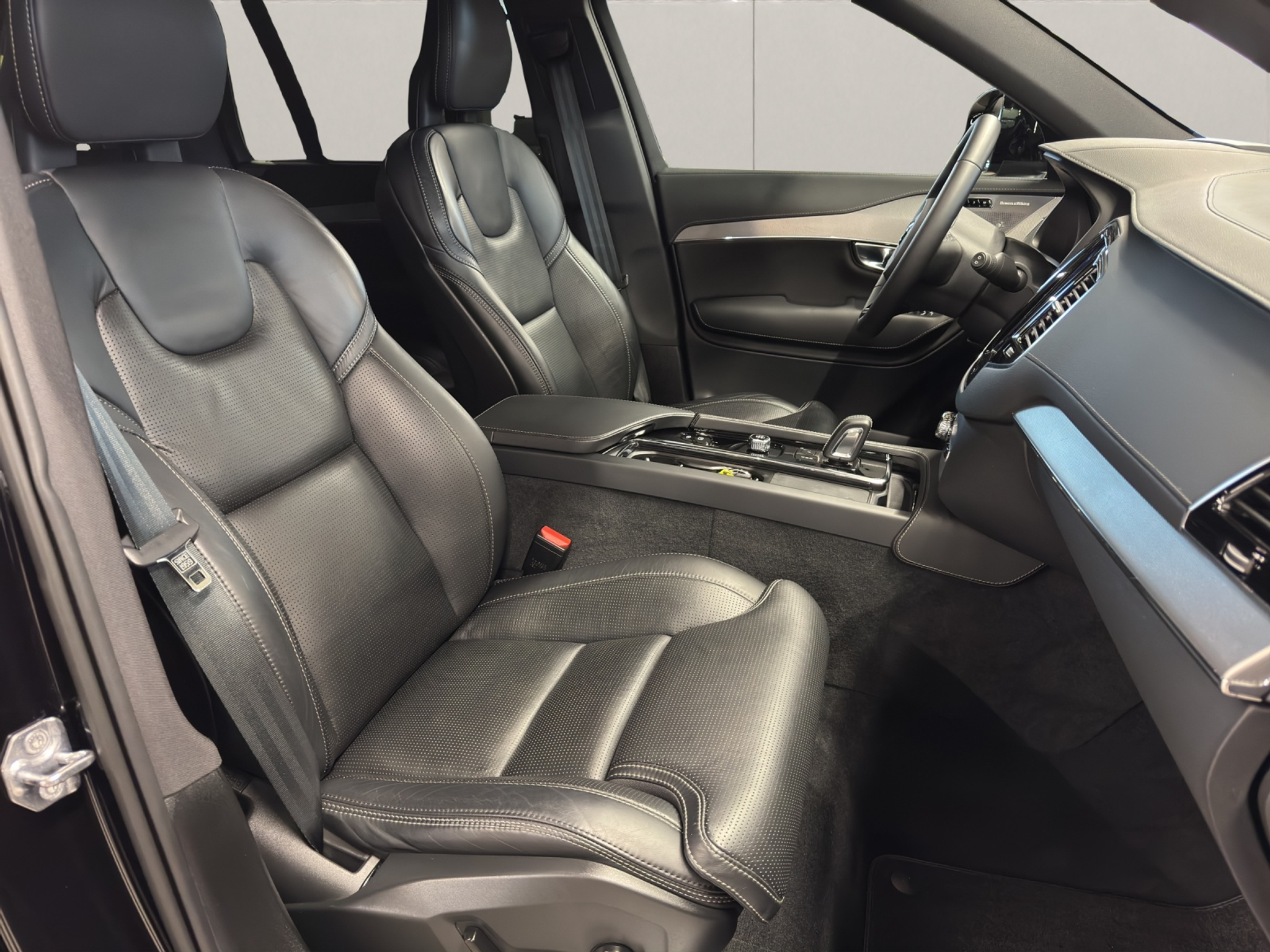 listing desktop thumbnail image 14