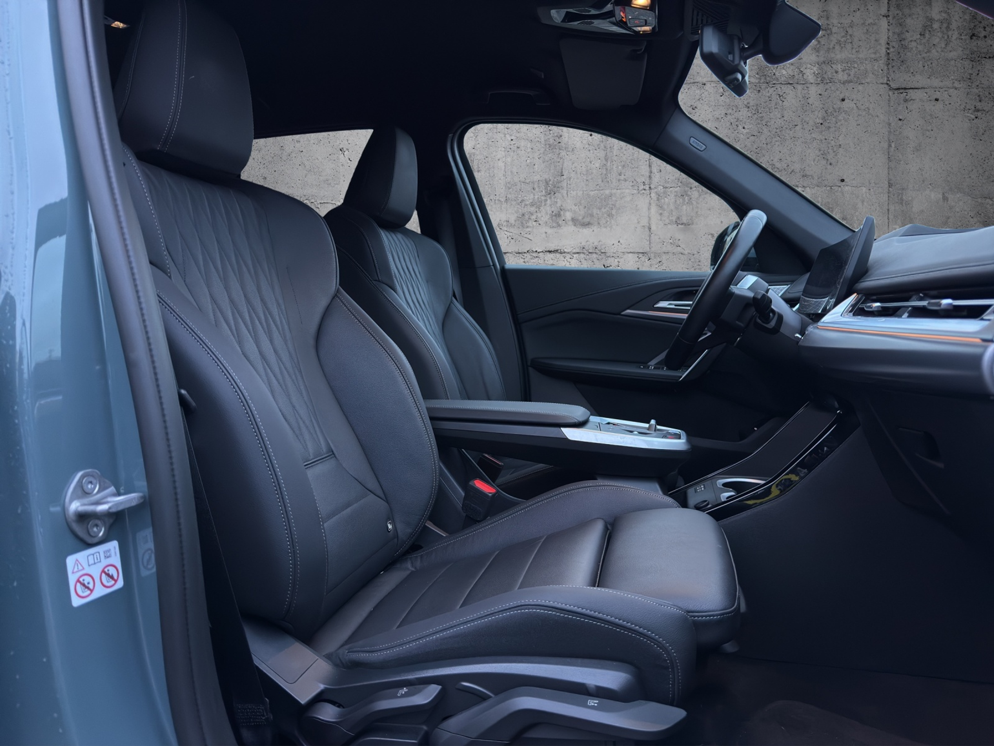 listing desktop thumbnail image 16