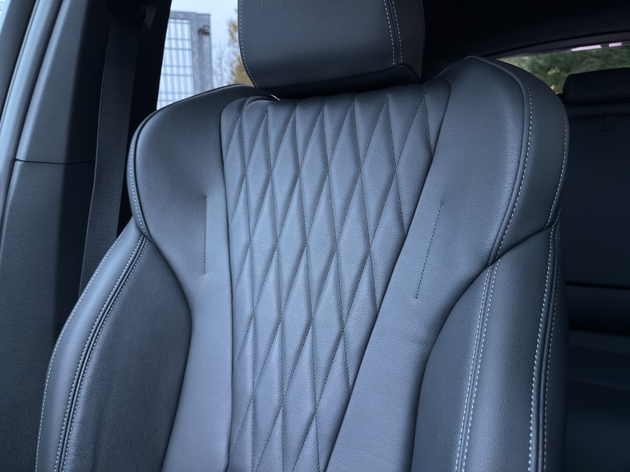 listing desktop thumbnail image 31