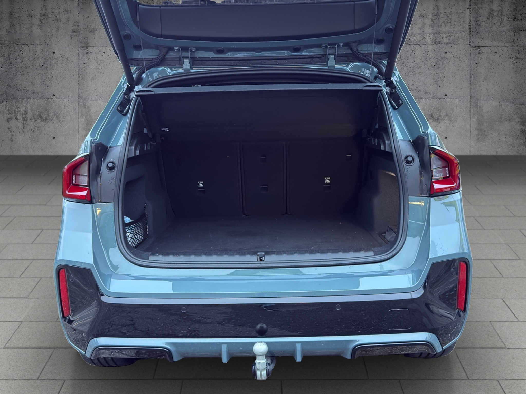 listing desktop thumbnail image 18