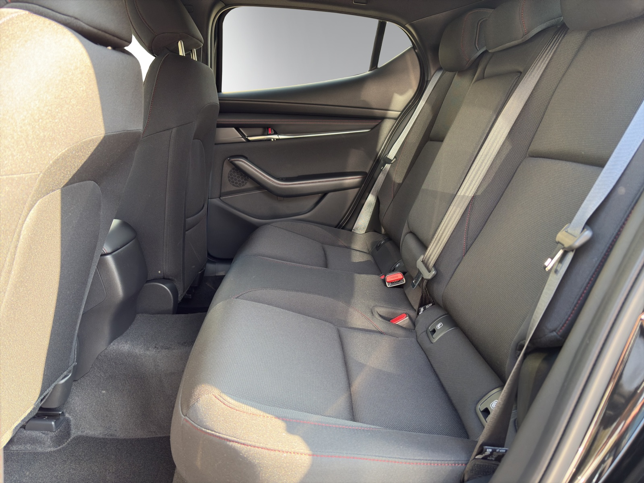 listing desktop thumbnail image 7