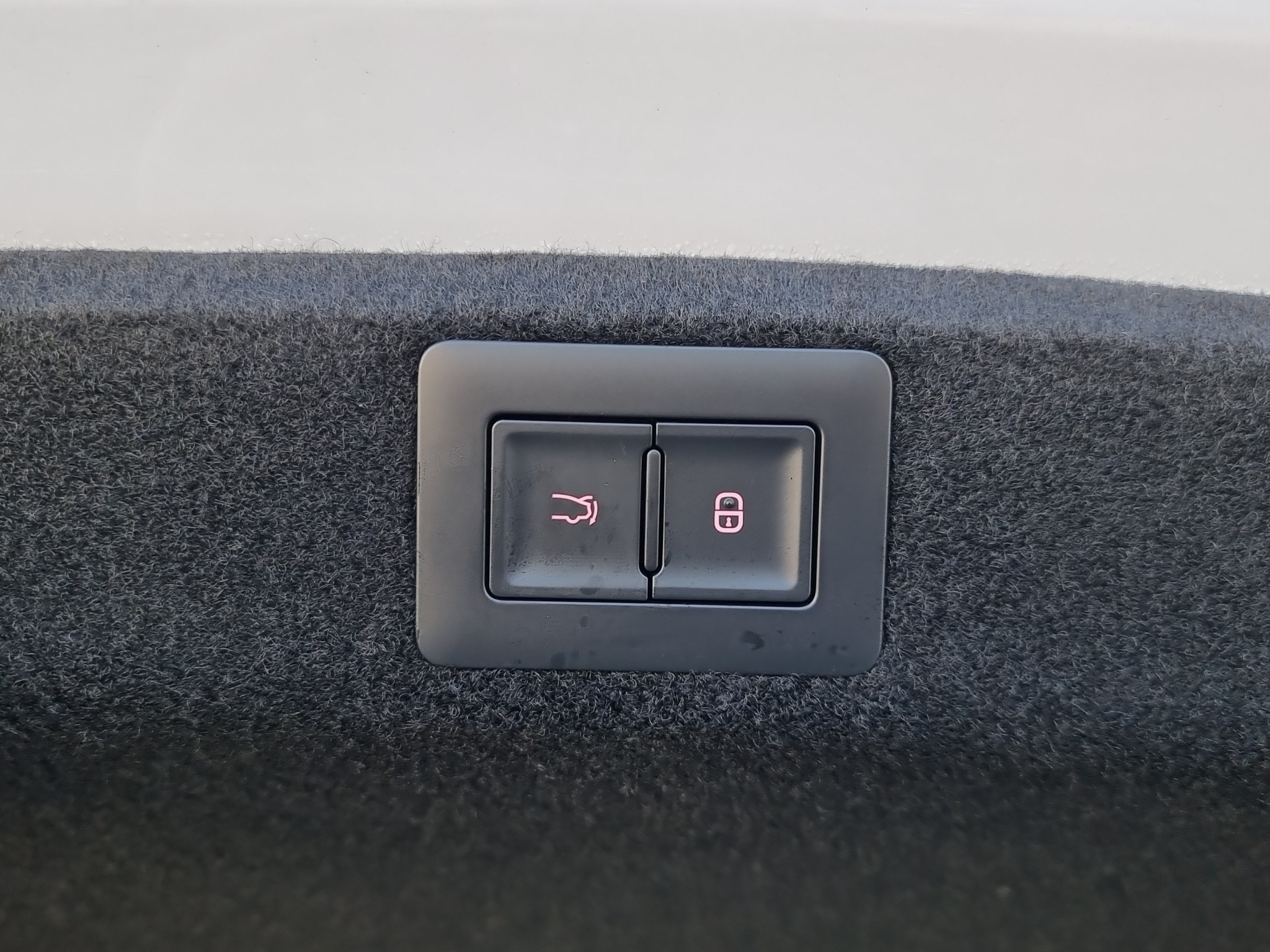 listing desktop thumbnail image 17