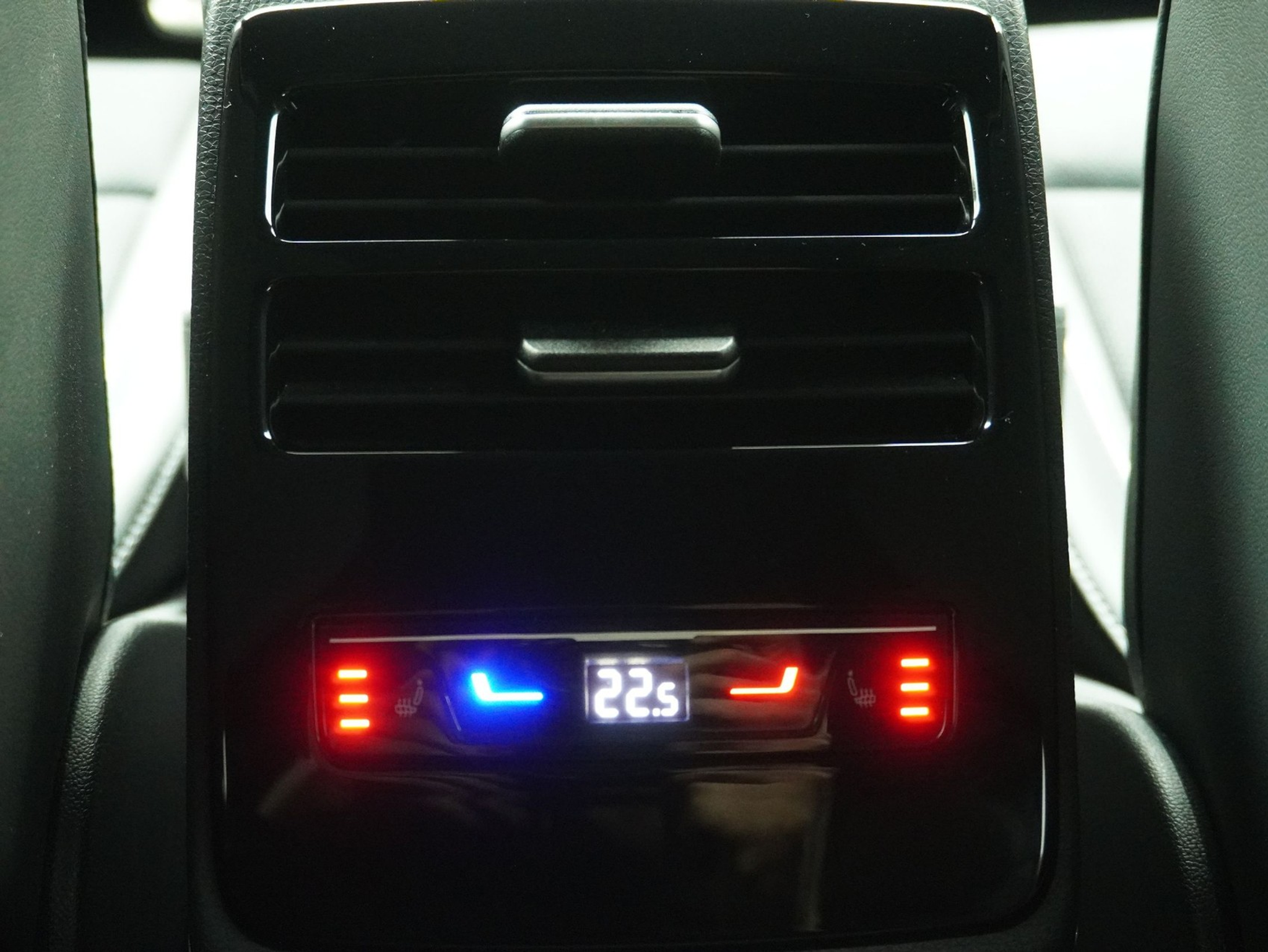 listing desktop thumbnail image 12